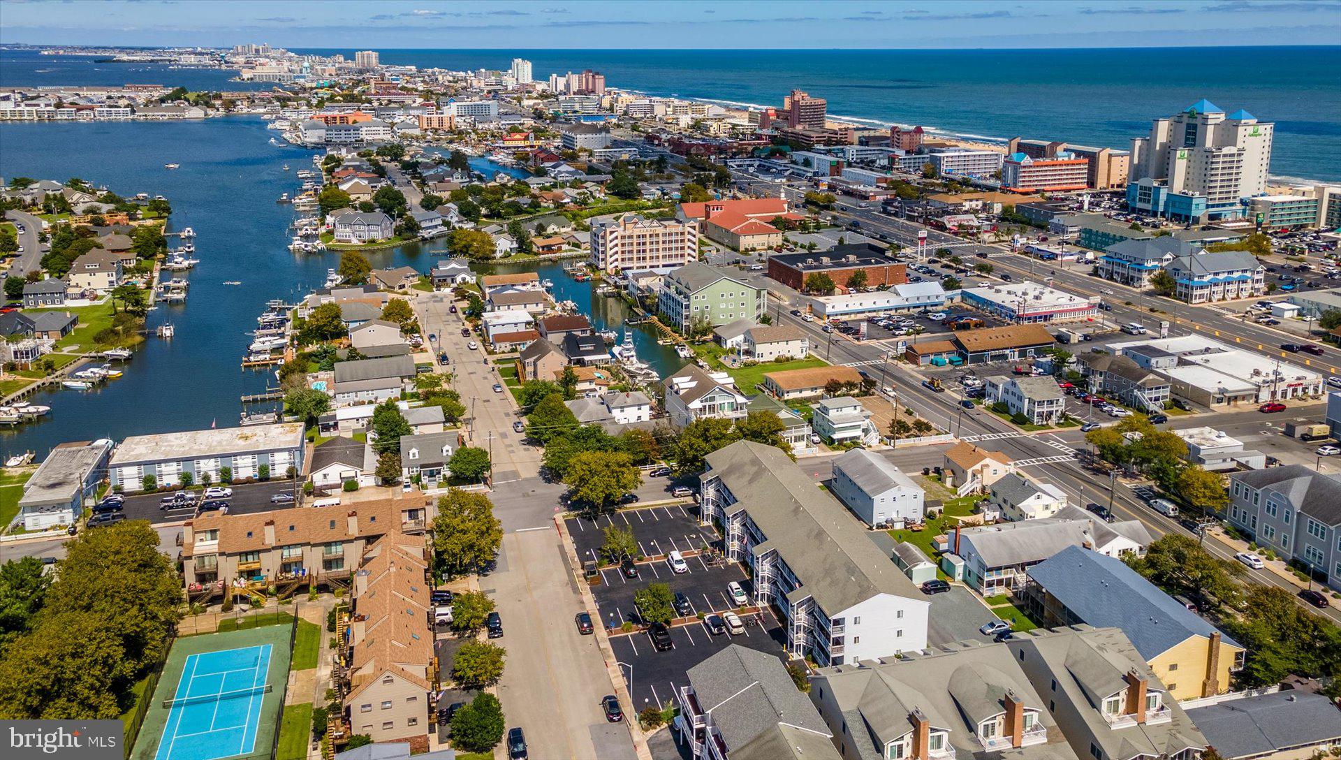 BREAKWATER - Residential Lease