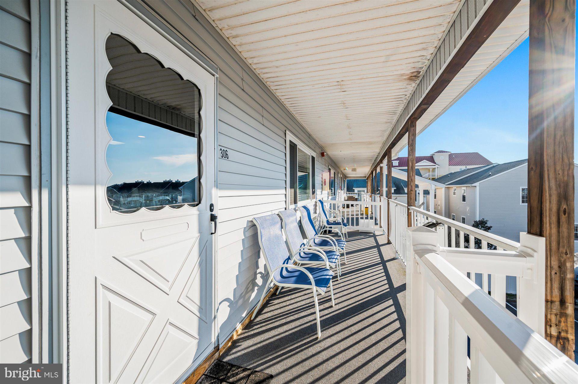 BREAKWATER - Residential Lease