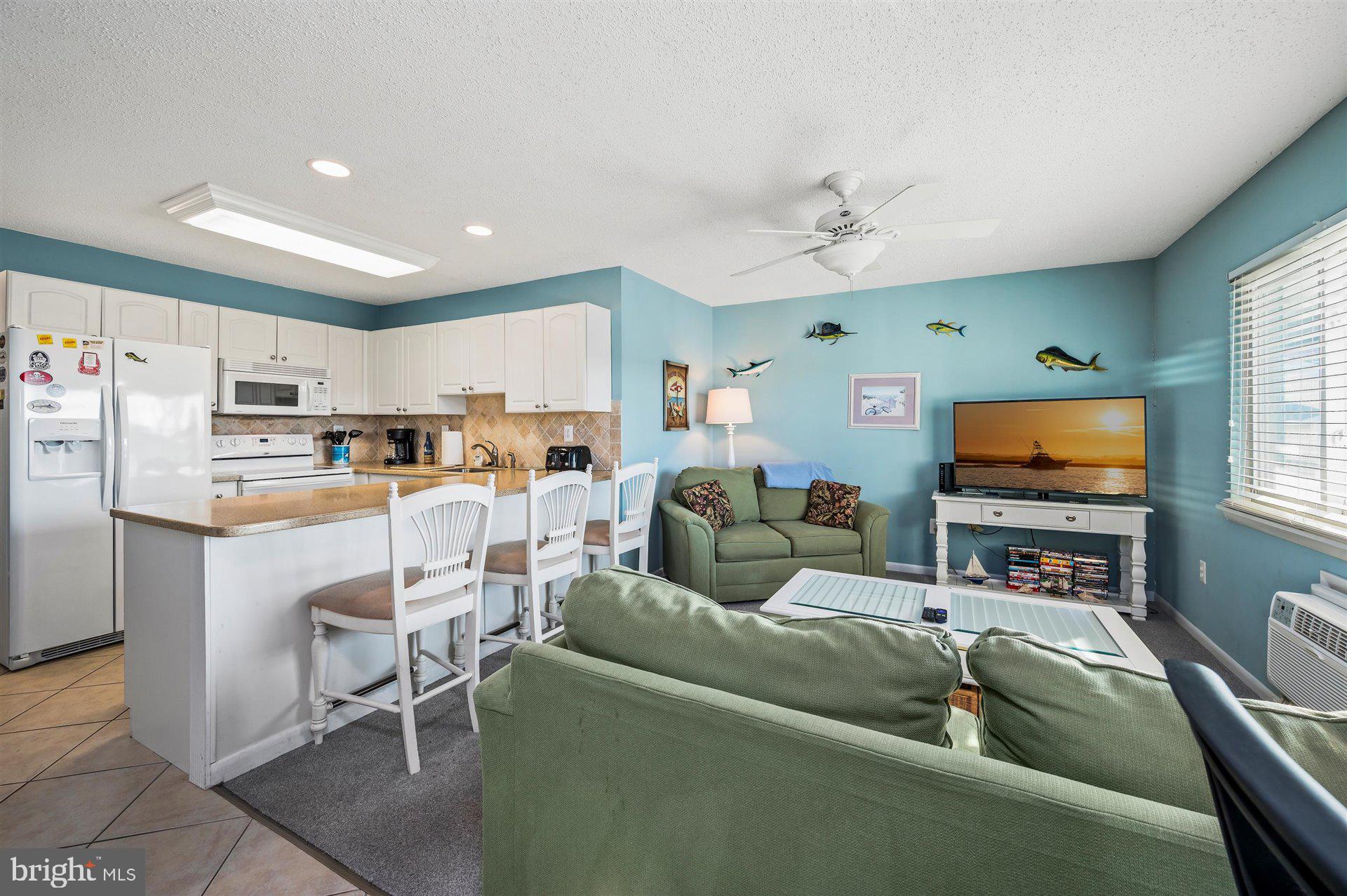 BREAKWATER - Residential Lease