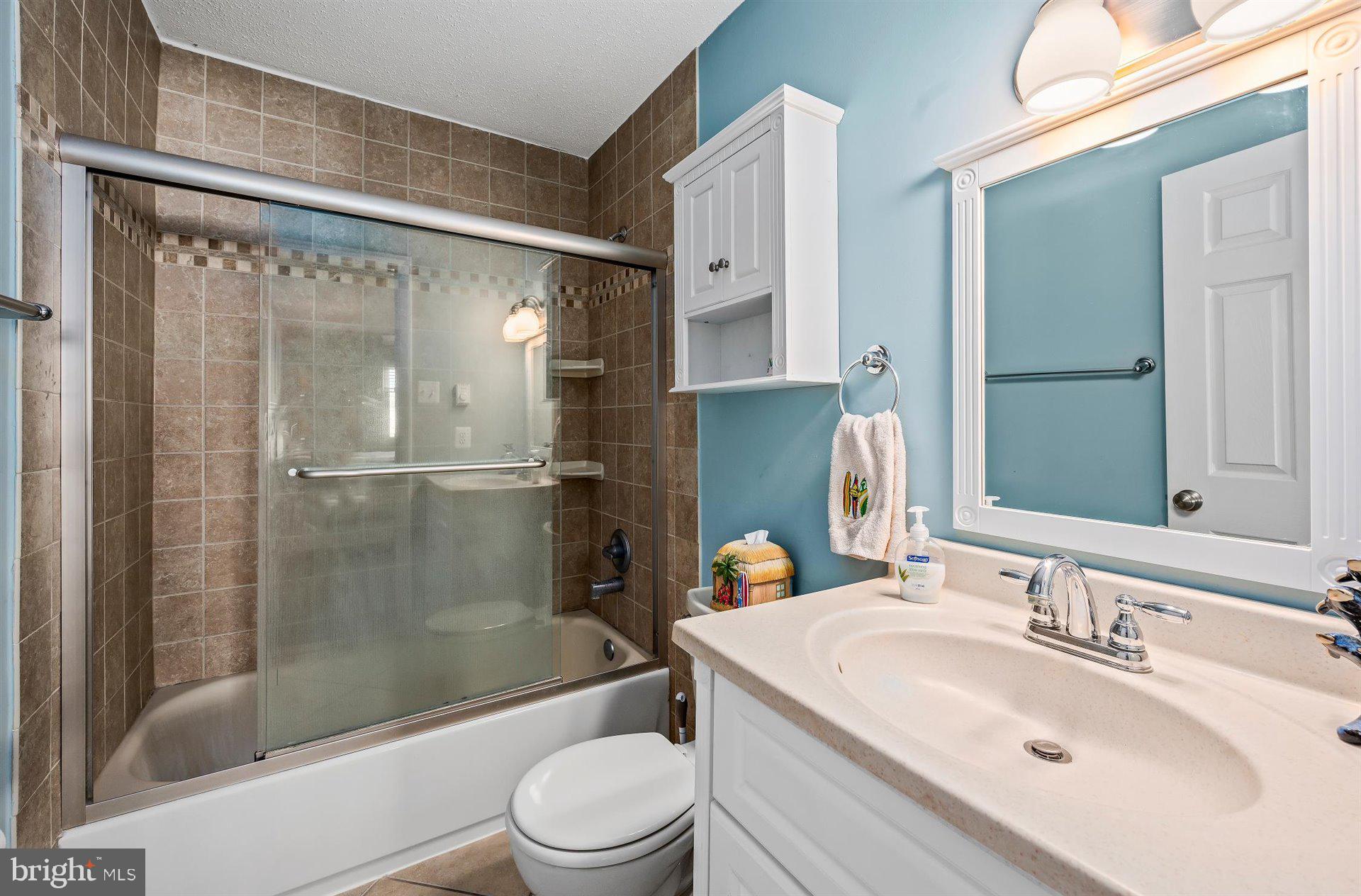 BREAKWATER - Residential Lease