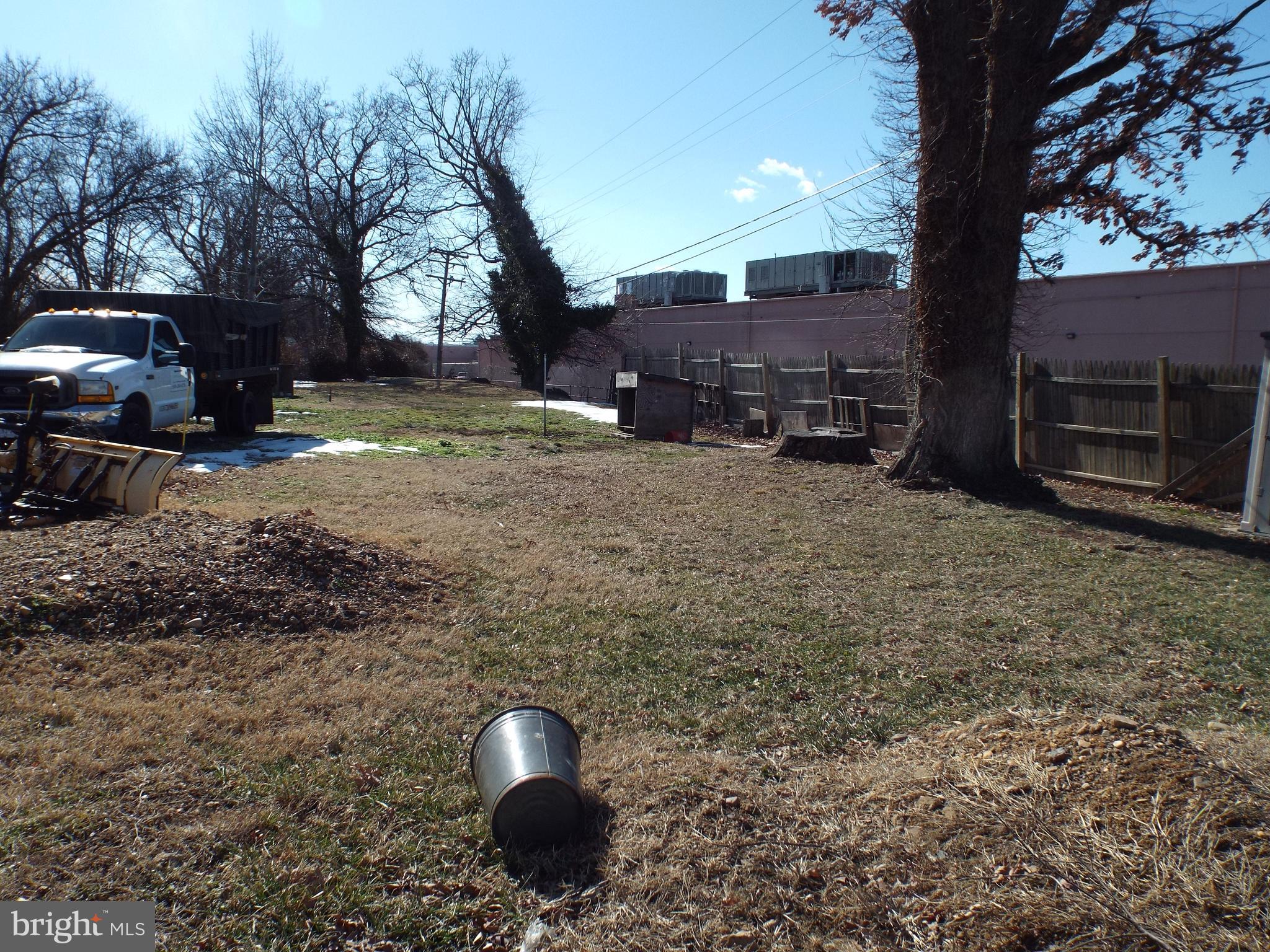 SANSBURY PARK- 1ST ADDN - Residential