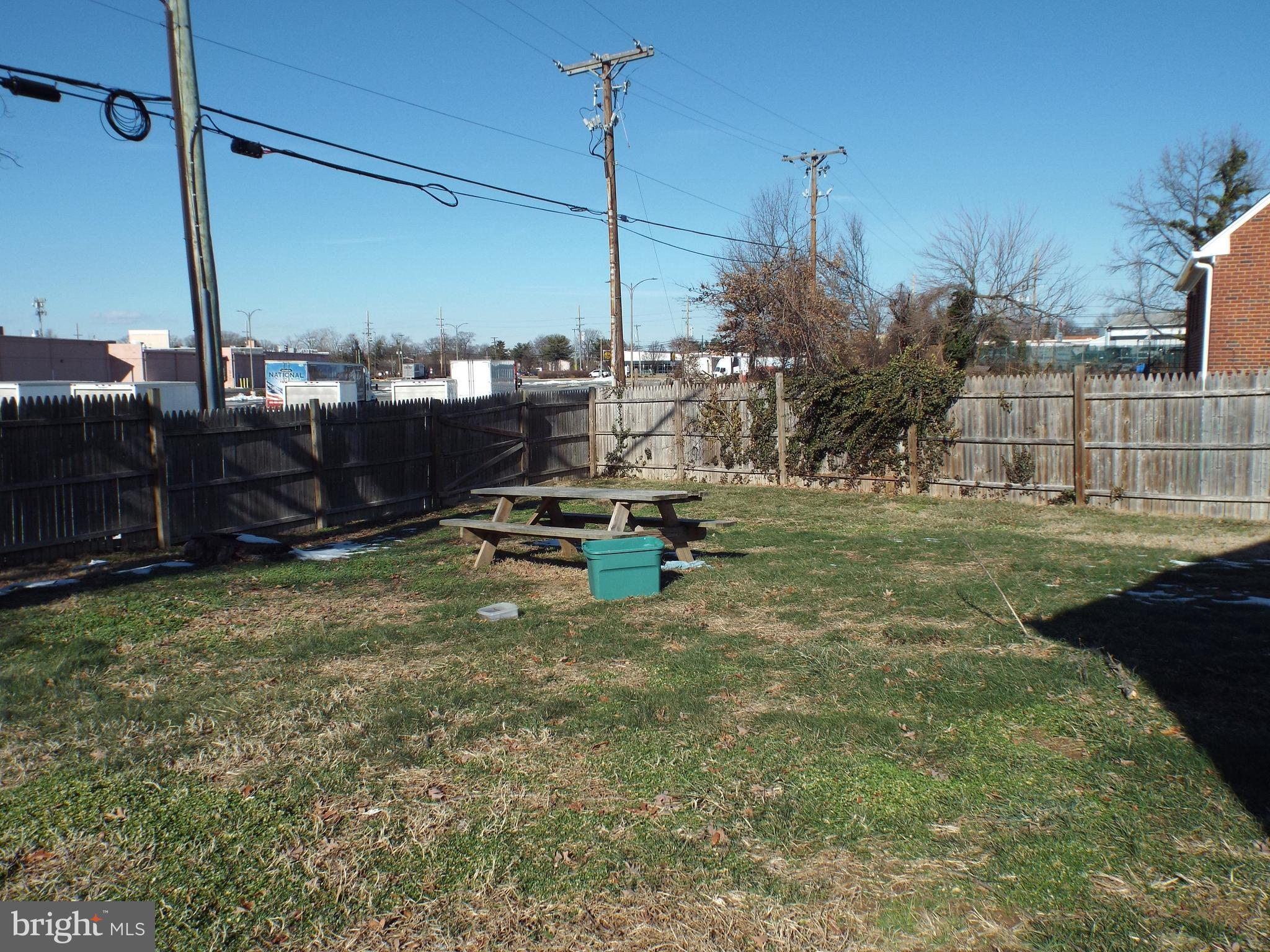 SANSBURY PARK- 1ST ADDN - Residential