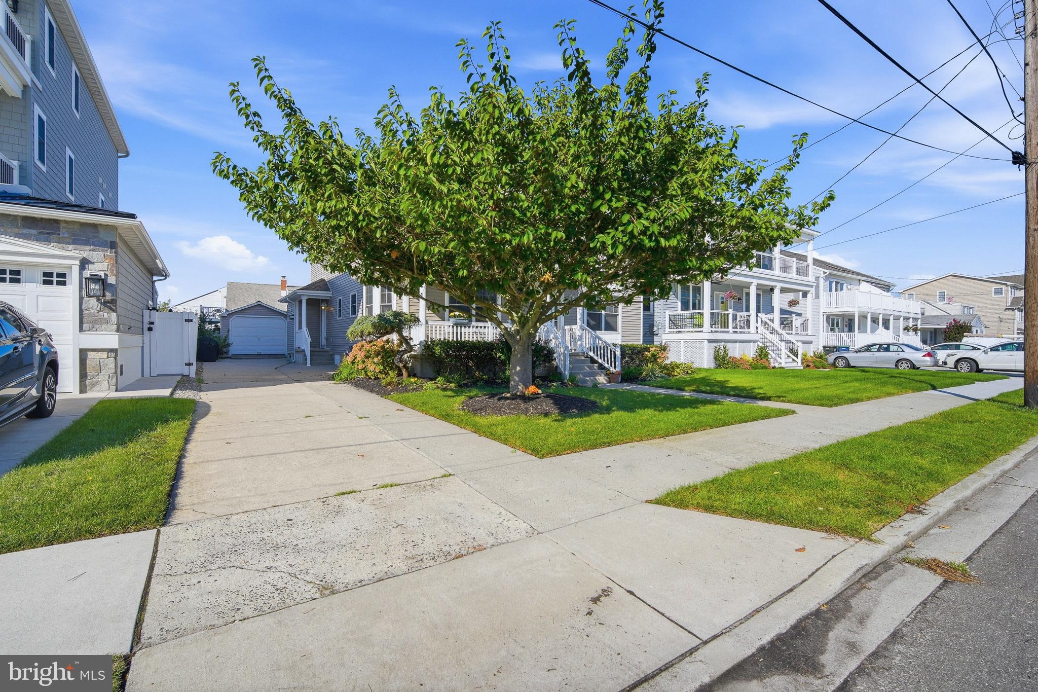 214 S ROOSEVELT BOULEVARD