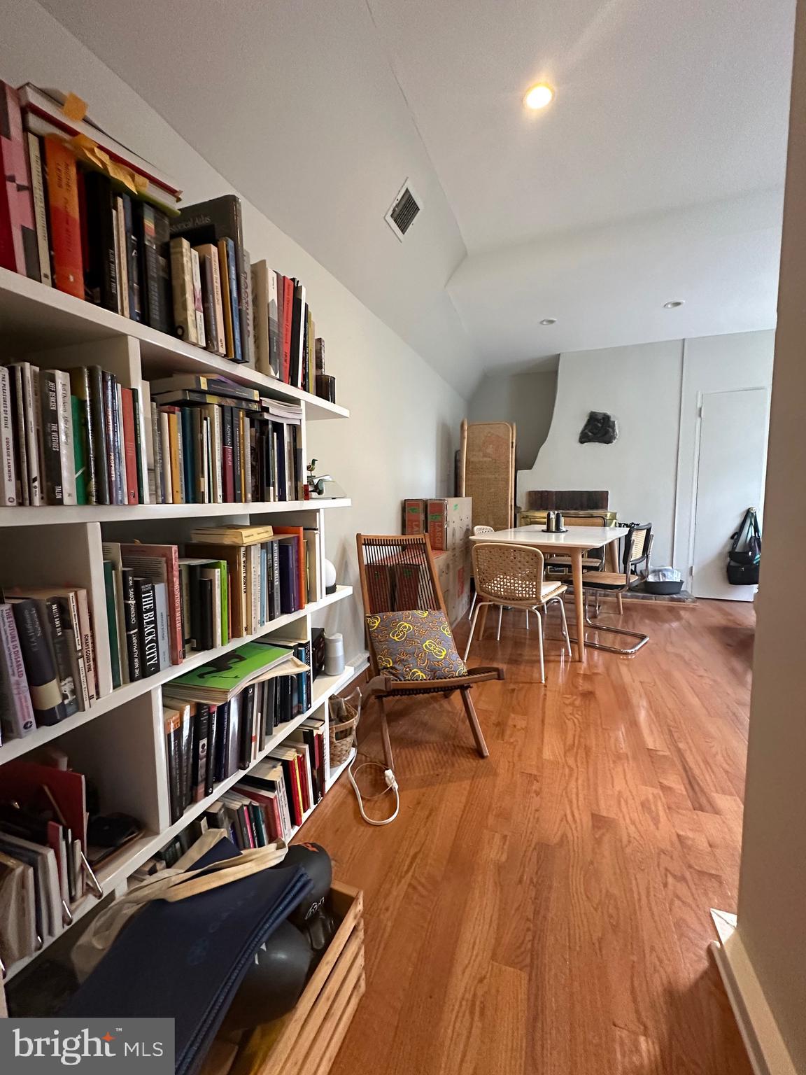 SOCIETY HILL - Residential Lease