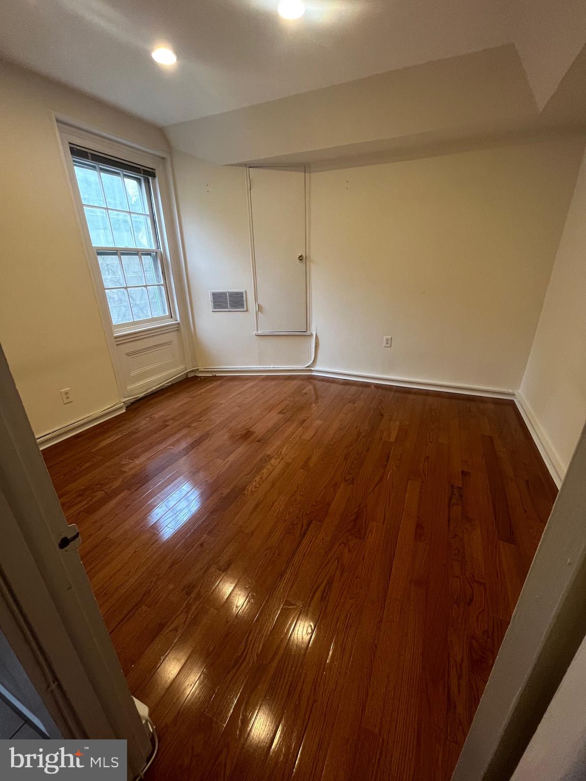 SOCIETY HILL - Residential Lease
