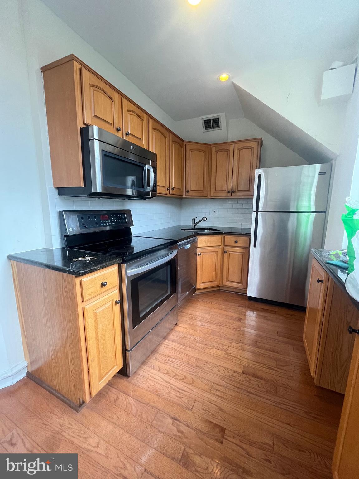 SOCIETY HILL - Residential Lease