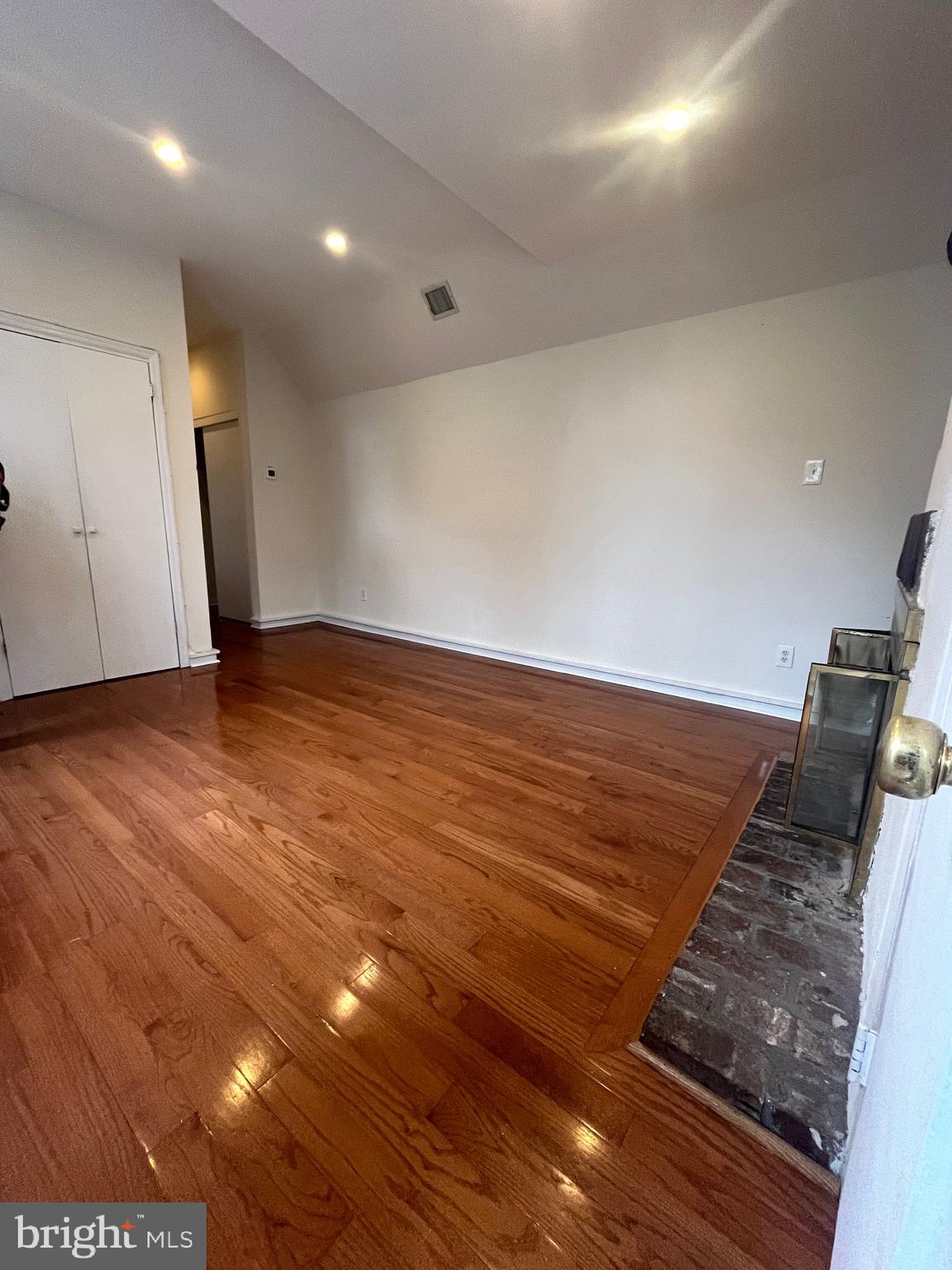 SOCIETY HILL - Residential Lease