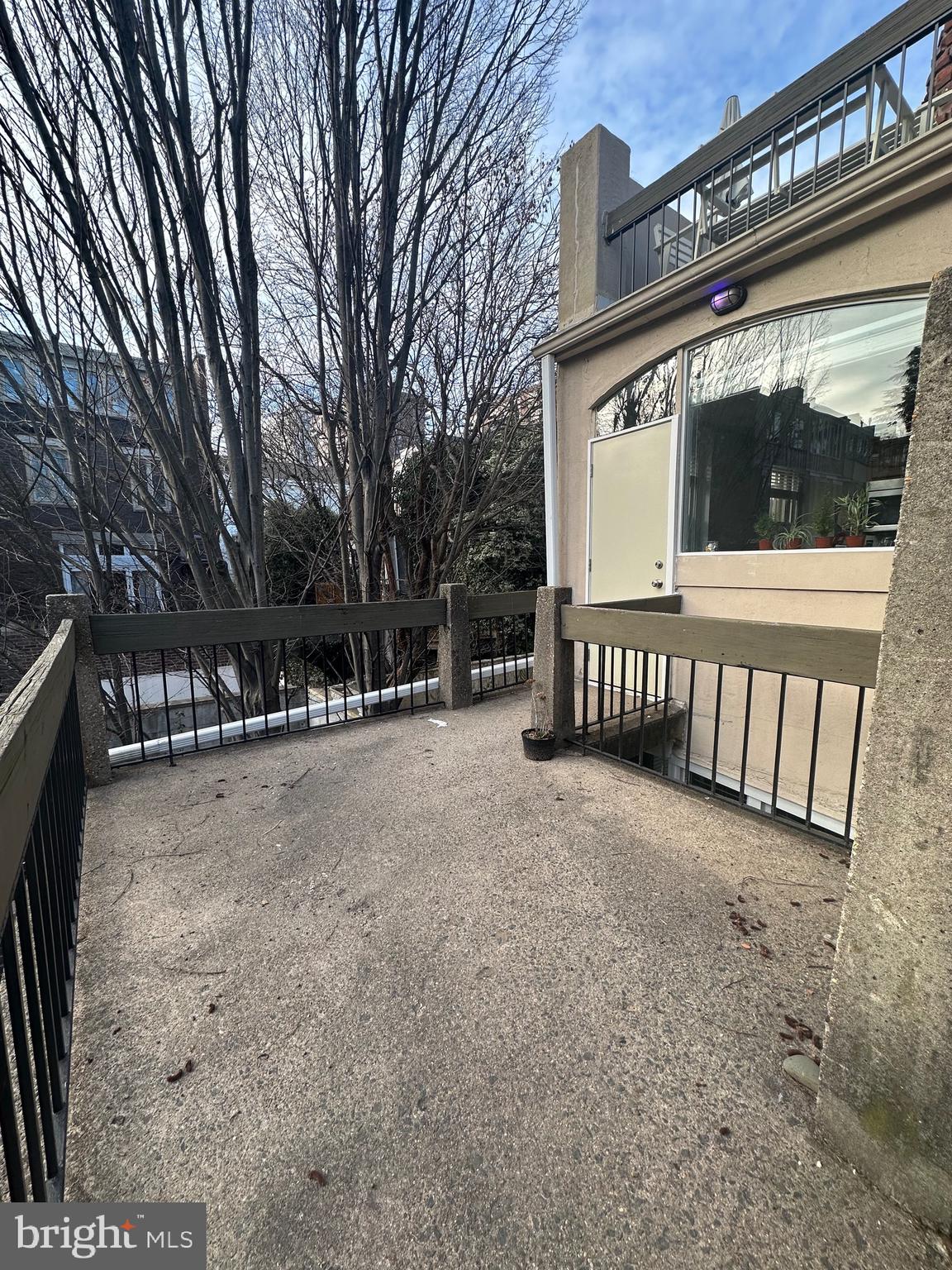 SOCIETY HILL - Residential Lease
