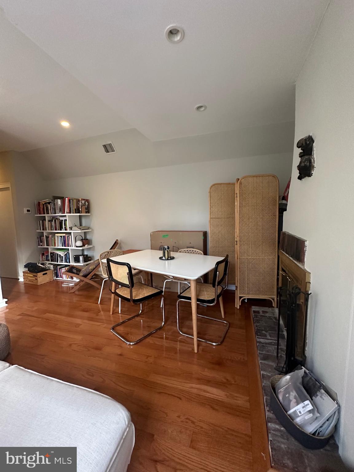 SOCIETY HILL - Residential Lease