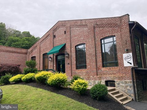 Photo of 199 - 201 S Main Street, LAMBERTVILLE, NJ 08530 (MLS # NJHT2004722)