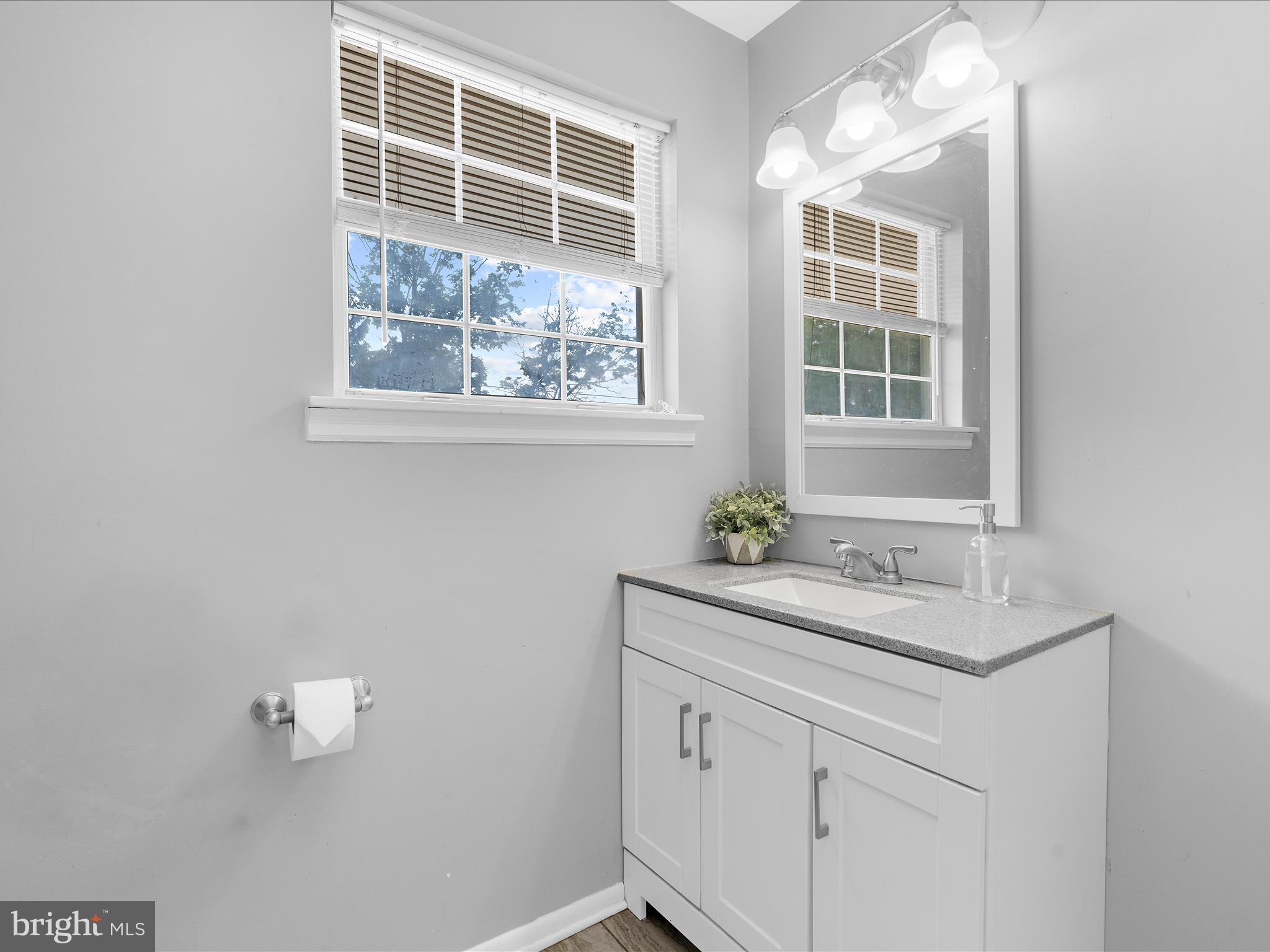 WEST VIEW SHORES - Residential