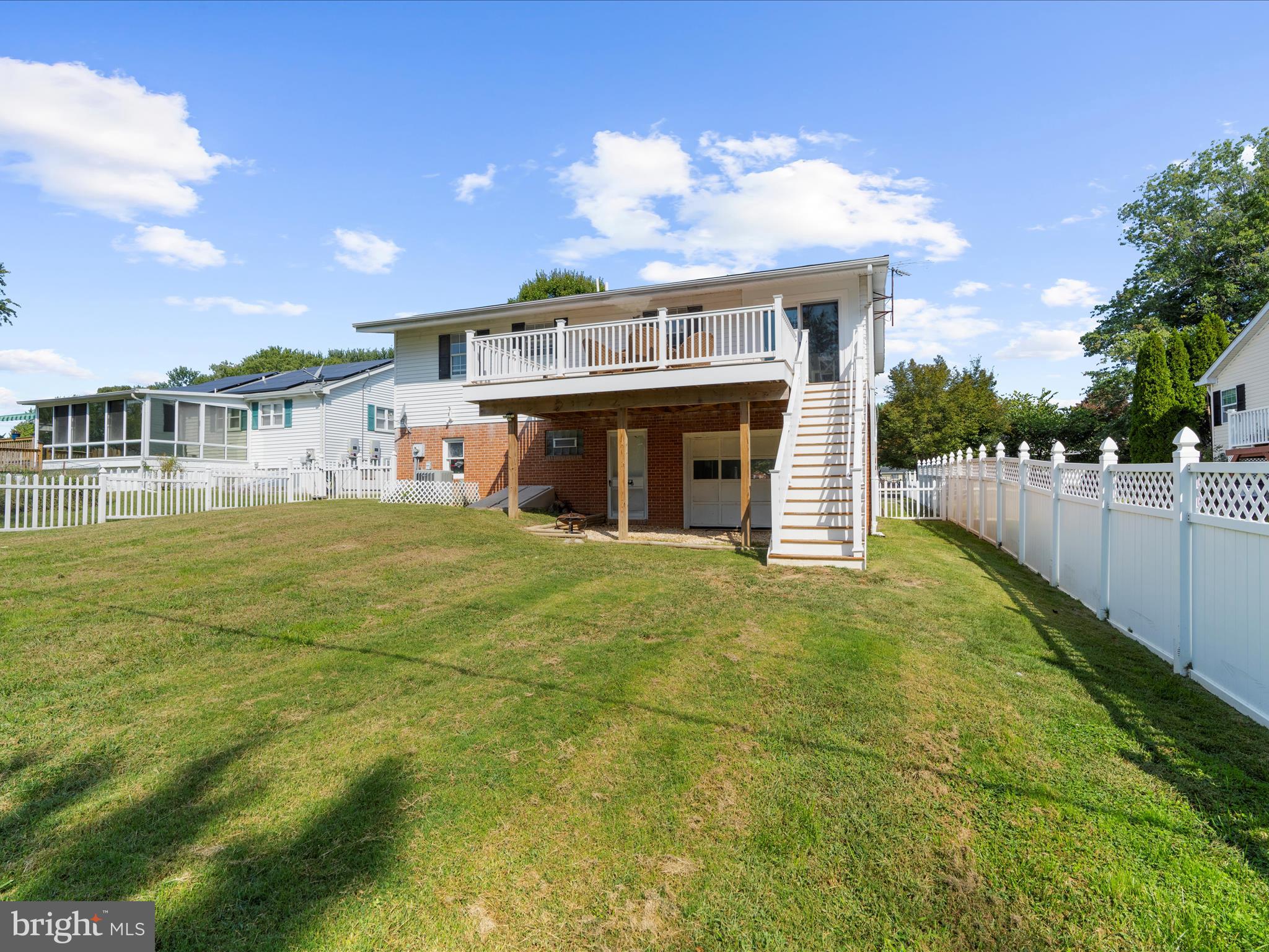 WEST VIEW SHORES - Residential