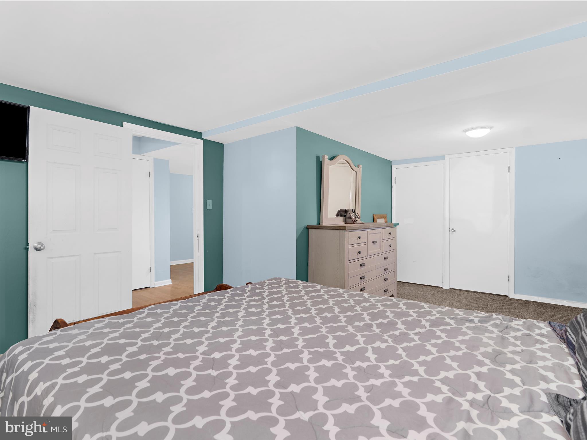 WEST VIEW SHORES - Residential