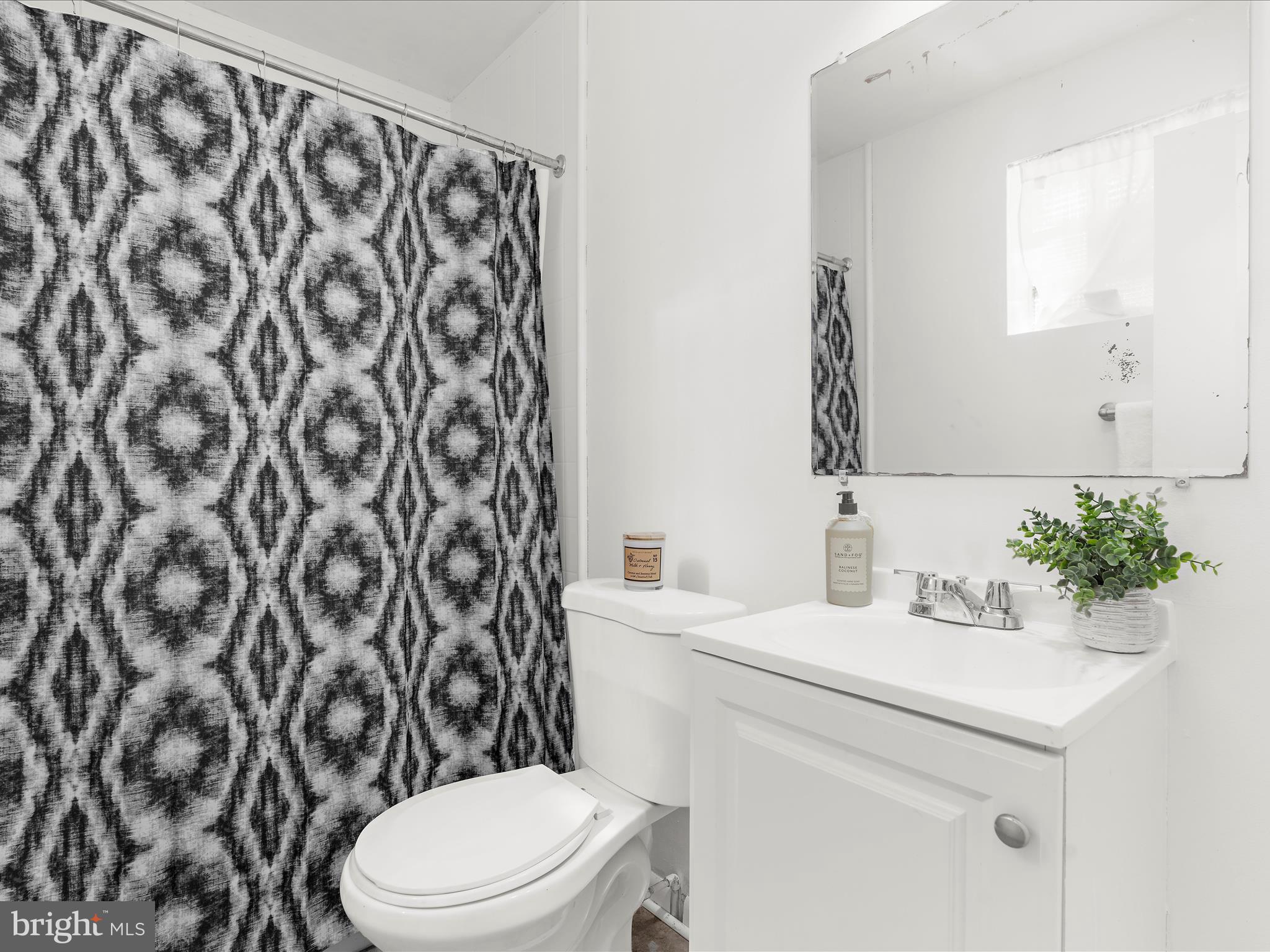 WEST VIEW SHORES - Residential