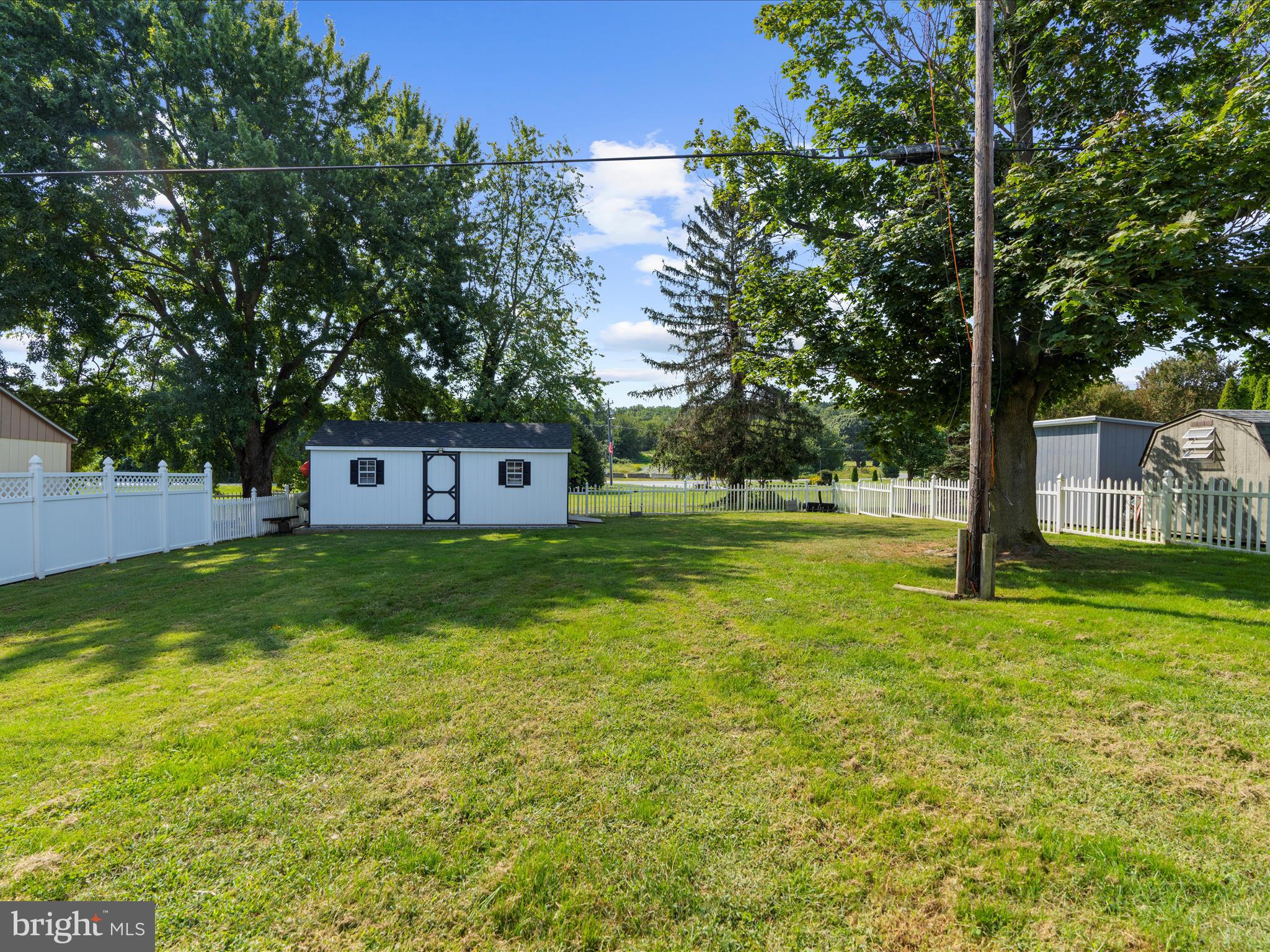 WEST VIEW SHORES - Residential