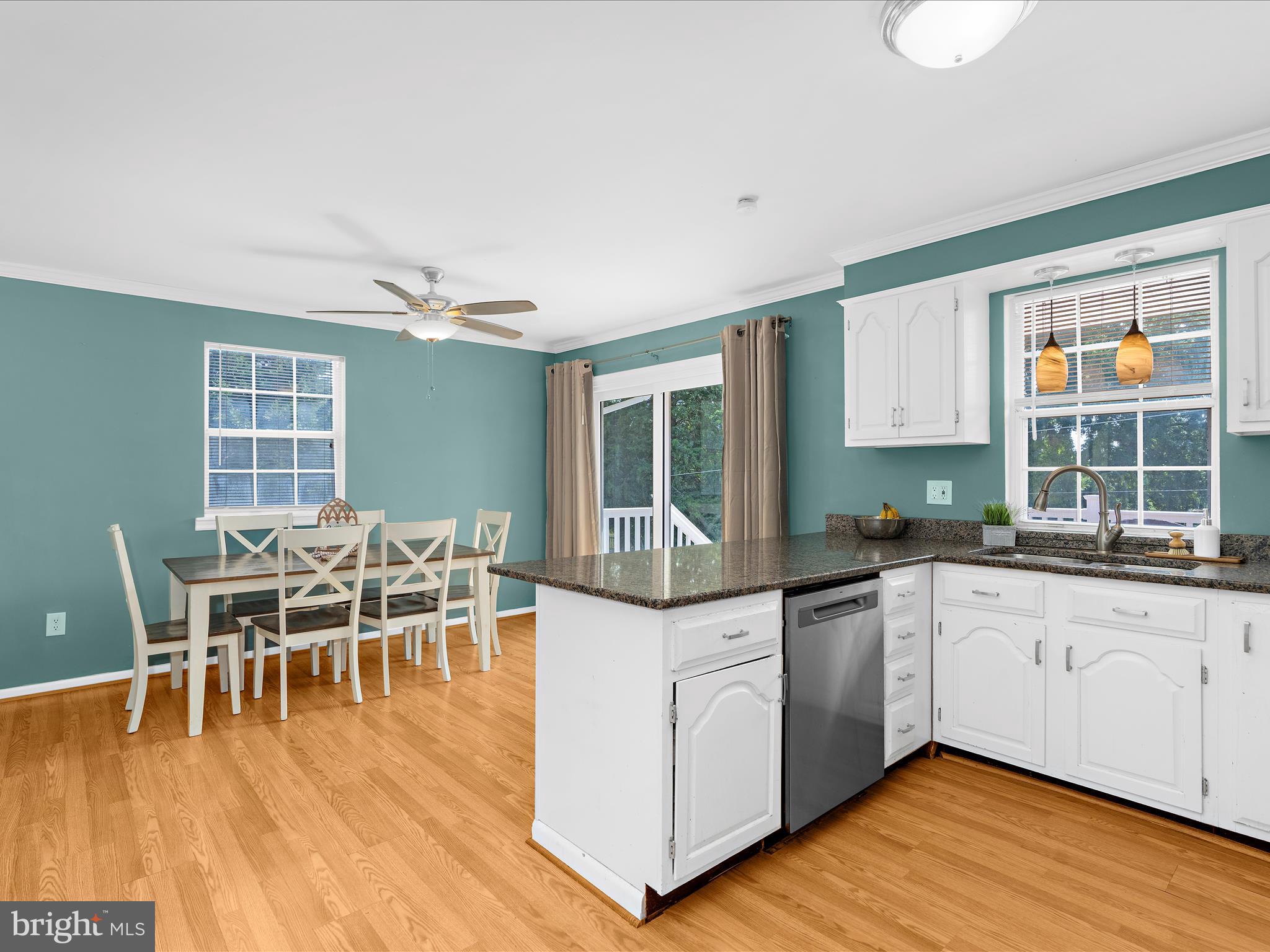 WEST VIEW SHORES - Residential