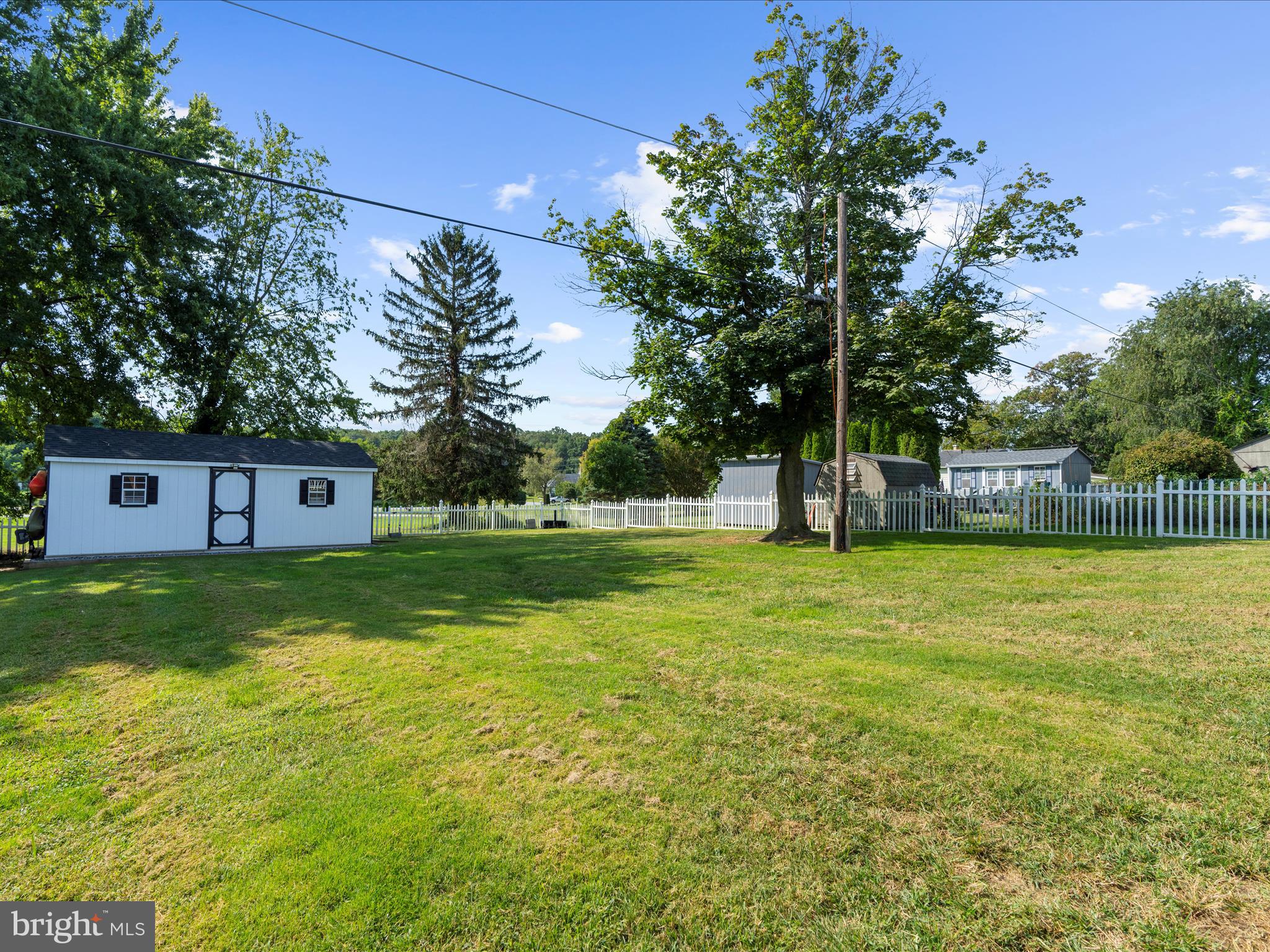 WEST VIEW SHORES - Residential