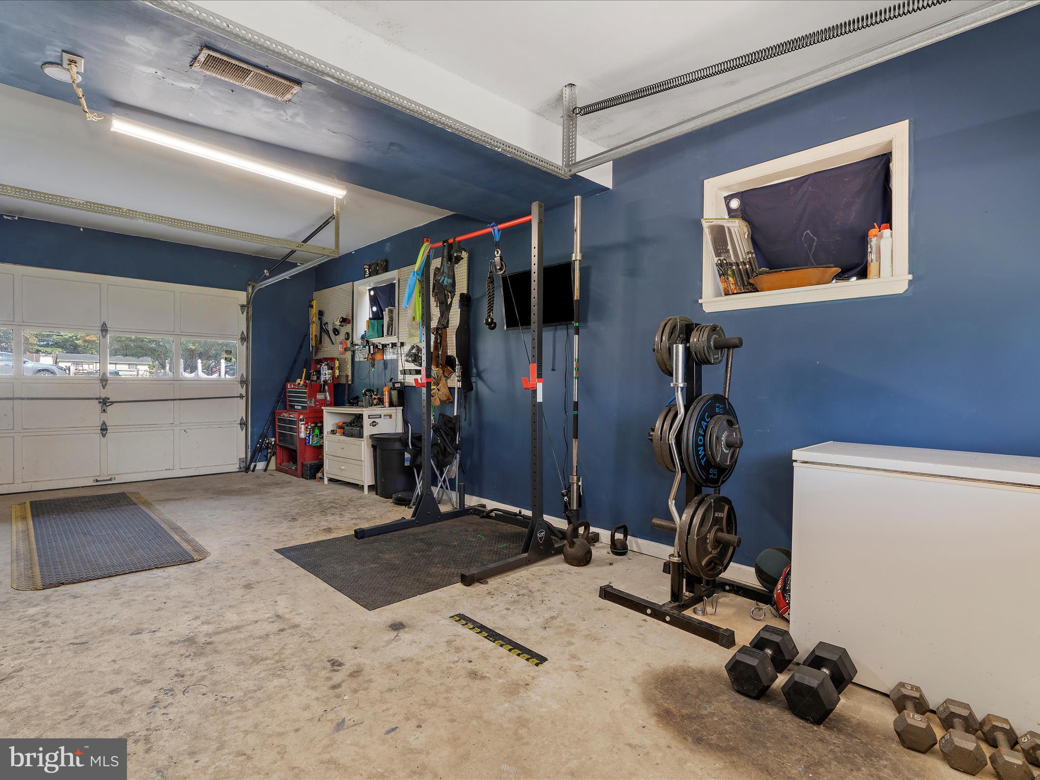 WEST VIEW SHORES - Residential