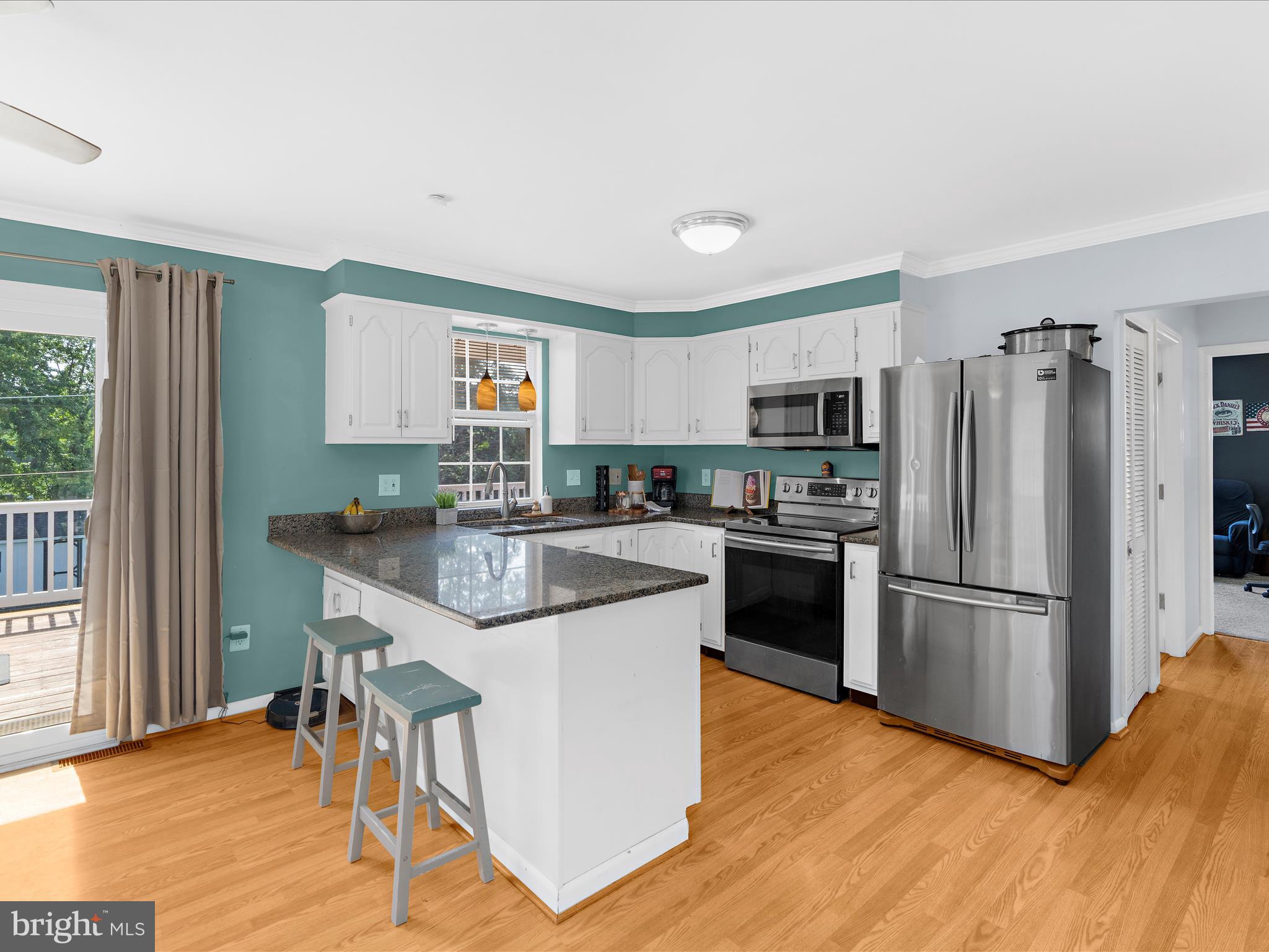 WEST VIEW SHORES - Residential