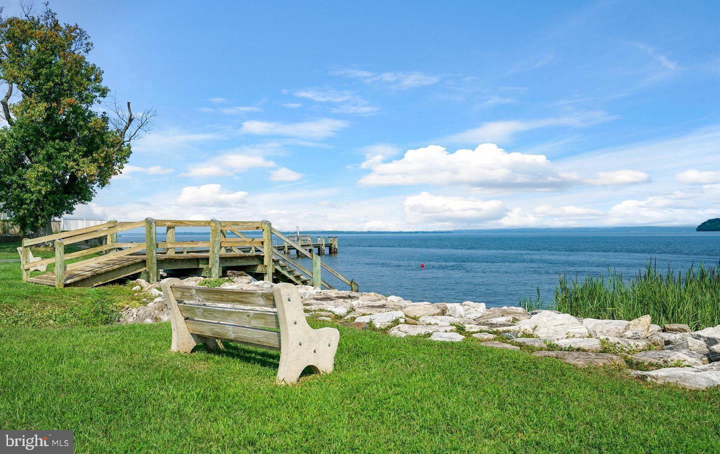 WEST VIEW SHORES - Residential