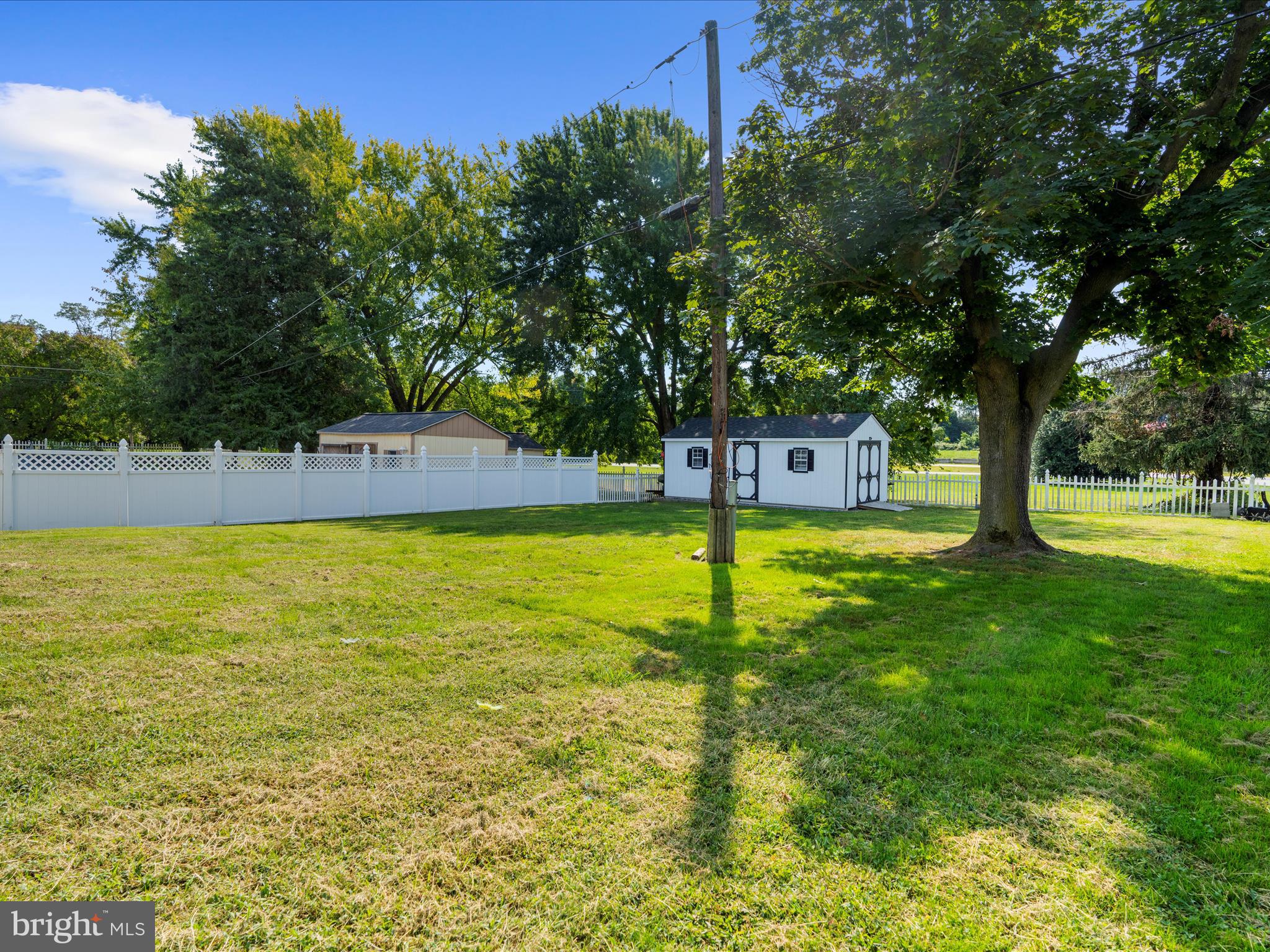 WEST VIEW SHORES - Residential