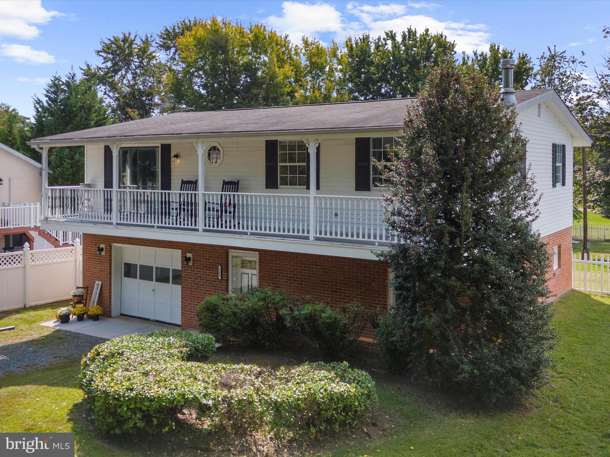 WEST VIEW SHORES - Residential