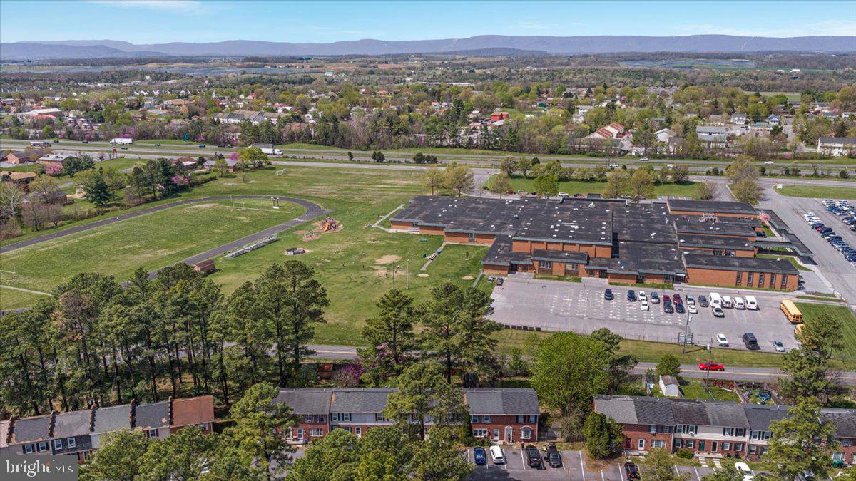 FREDERICKTOWNE TOWNHOUSE - Residential