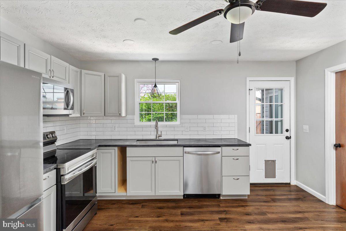 FREDERICKTOWNE TOWNHOUSE - Residential