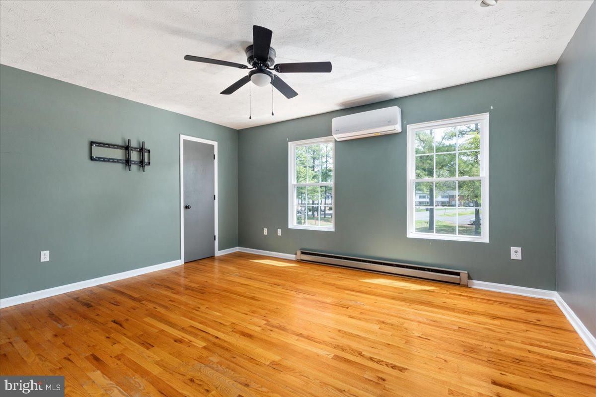 FREDERICKTOWNE TOWNHOUSE - Residential