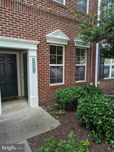 42515 HOLLYHOCK TERRACE BRAMBLETON VA 20148