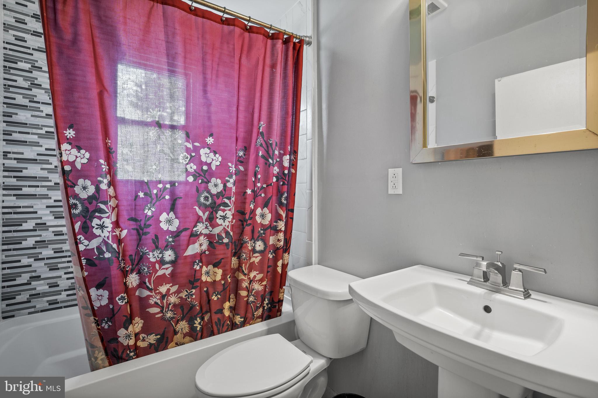 SUBURBAN ESTATES - Residential