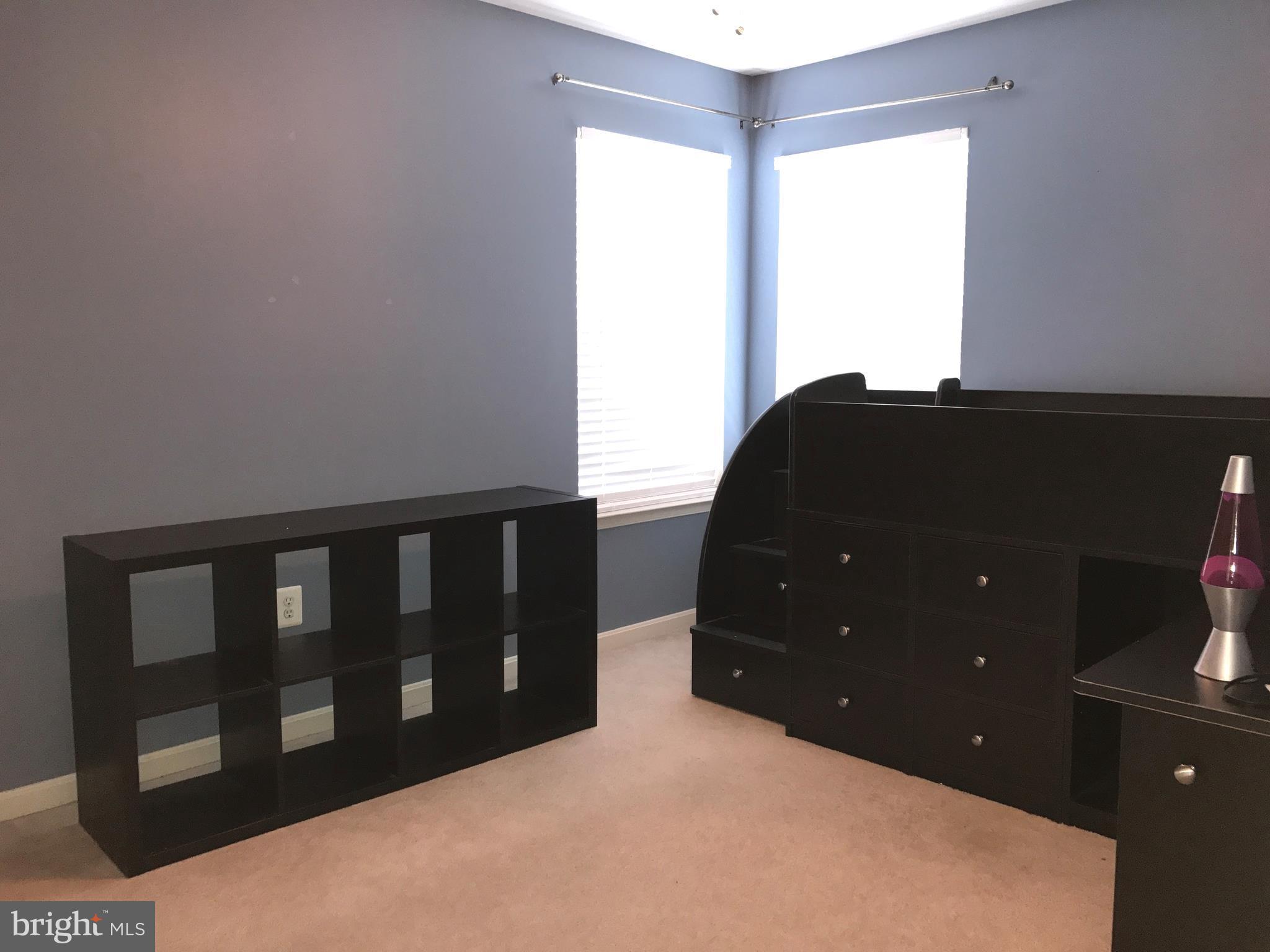 BLOOMS CROSSING - Residential Lease