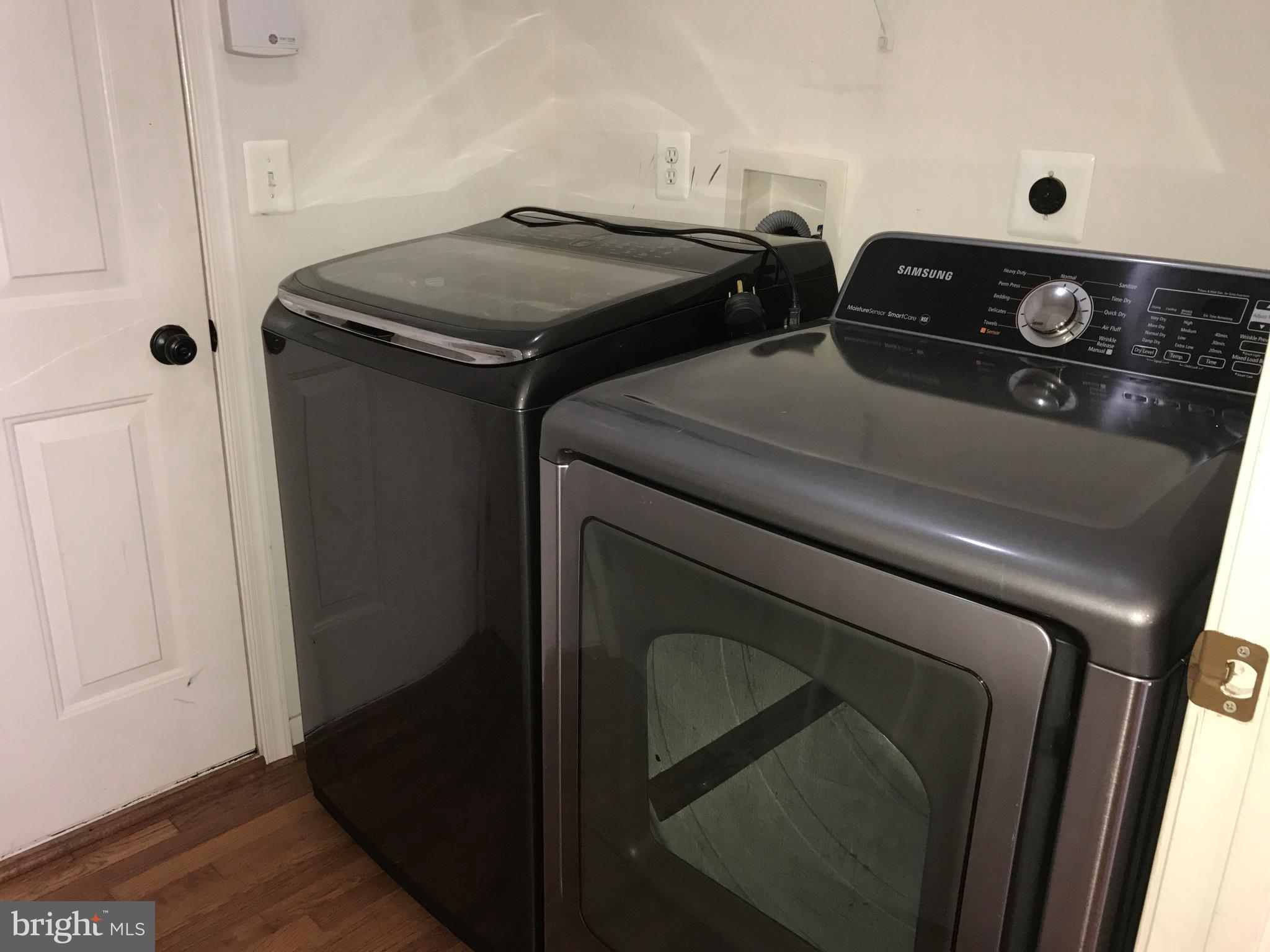 BLOOMS CROSSING - Residential Lease