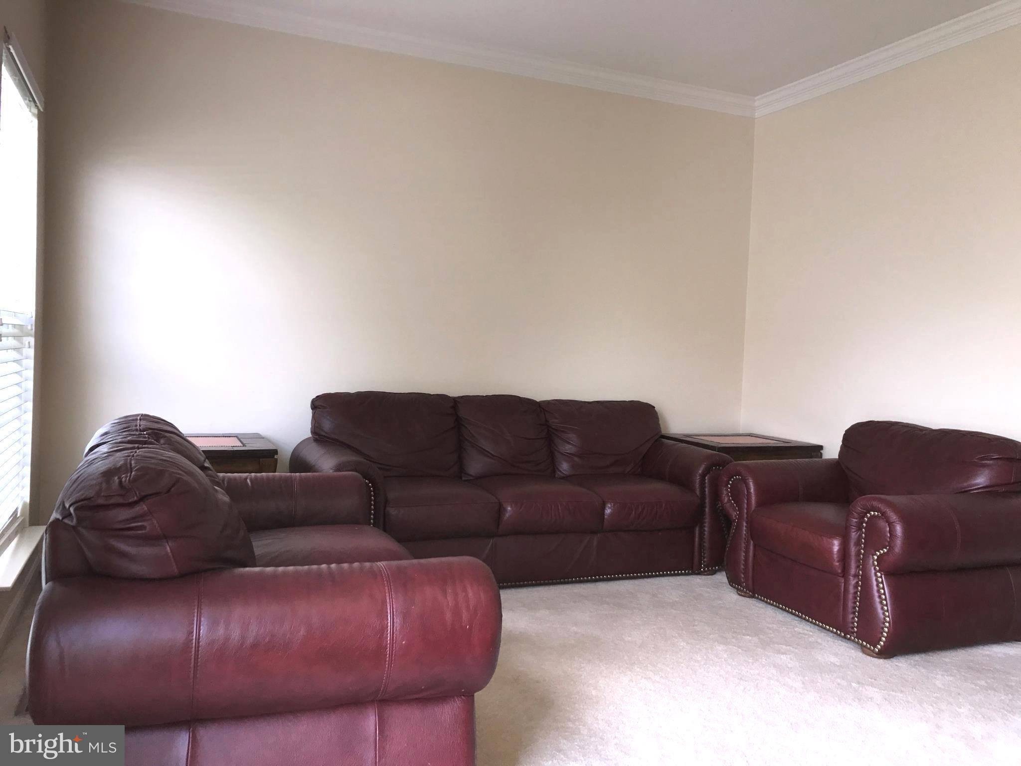 BLOOMS CROSSING - Residential Lease