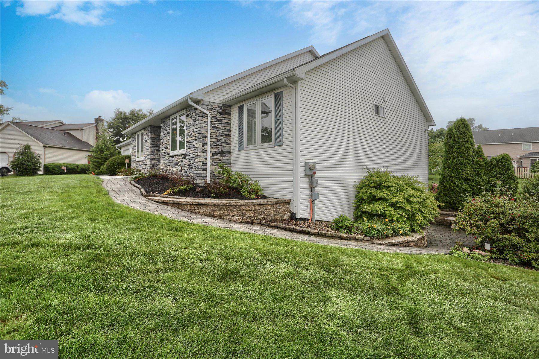 5823 BARNSLEY DRIVE