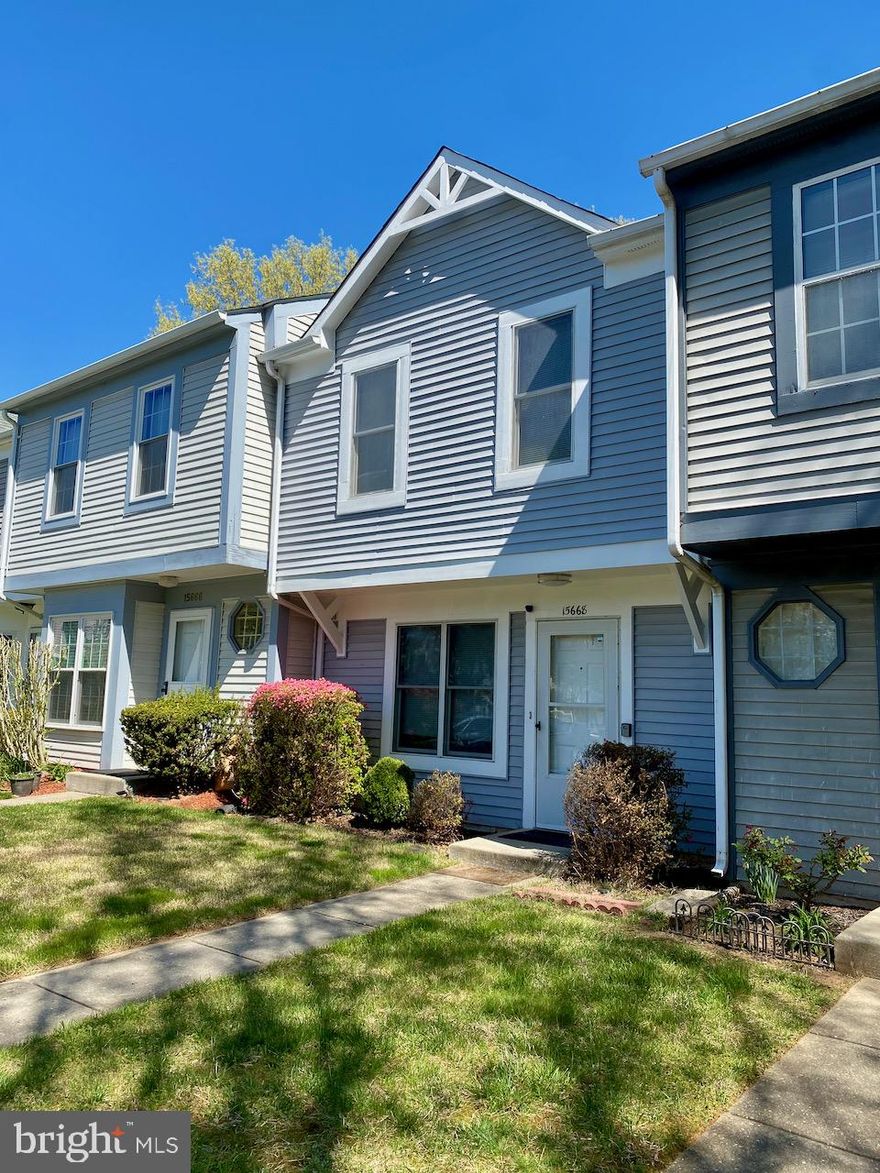 Tastefully updated and fully equipped 2BR townhome for rent in Norbeck Manor!  Open floor plan on main level with large kitchen overlooking the dining/living area, an entryway powder room, and walkout access to a private rear patio.  The upper level features two spacious bedrooms with a Jack and Jill full bath, and stacked washer/dryer off of the hallway closet.  2 parking spots with easy access to 270, the ICC, downtown Rockville, and Georgia Ave/Silver Spring.  OPEN HOUSE this SUNDAY, 4/23, from 4-5:30pm!!