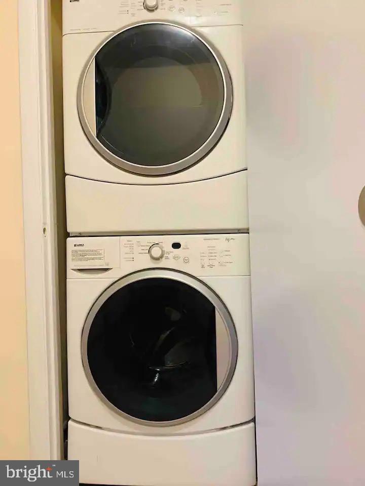 NORBECK MANOR - Residential Lease