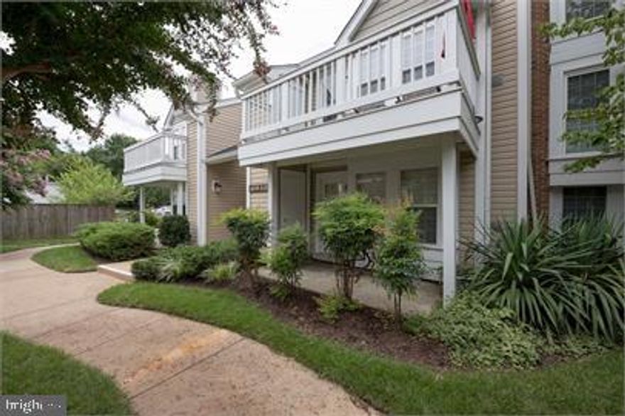 1 BR/1 BA garden style condo in Shirlington. Newer appliances, hardwood floors, wood-burning fireplace in LR. Crown molding and vaulted ceilings. Stylist fenced balcony overlooking courtyard. Walk-in closet with built-ins. 2 parking passes for residents, 2 for visitors. 5 minute drive to 395, 10 minute drive to Pentagon metro. Trails across the street and less than a mile from Shirlington Bus Depot. Community pool. All utilities except electric and cable/internet included in rent.Pets case by case.