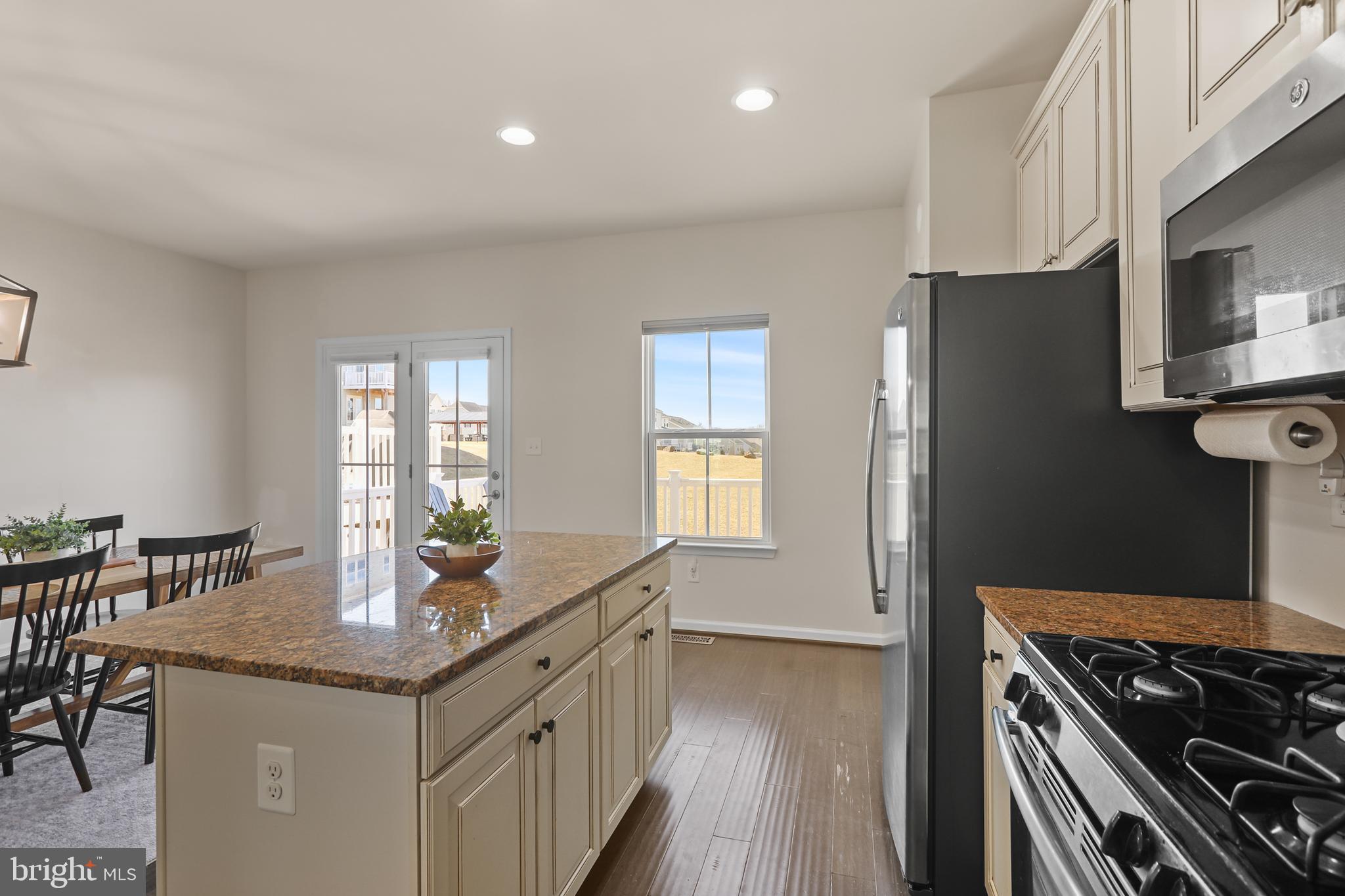 MAGNESS MILL - Residential