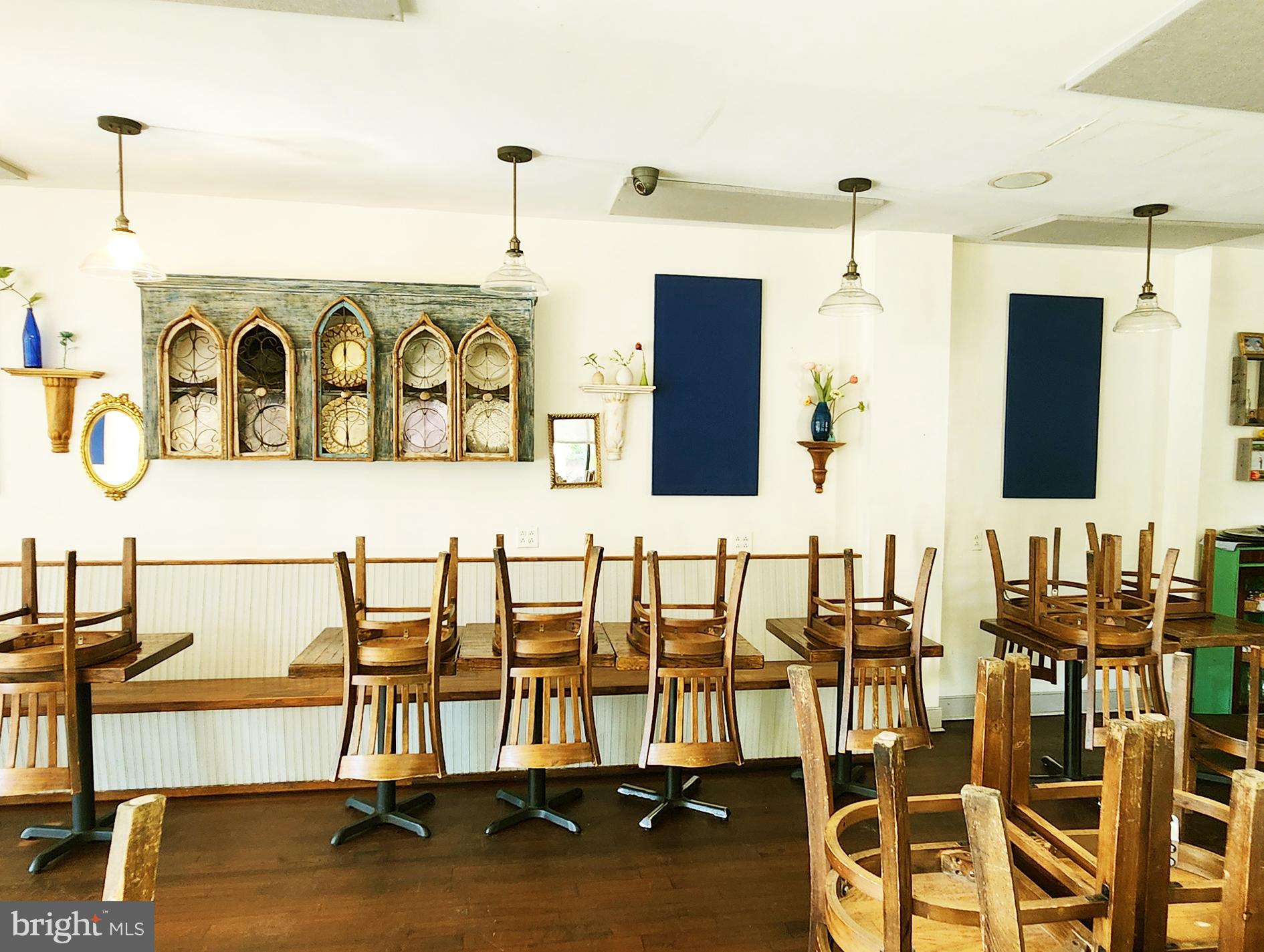 POINT BREEZE - Commercial Lease