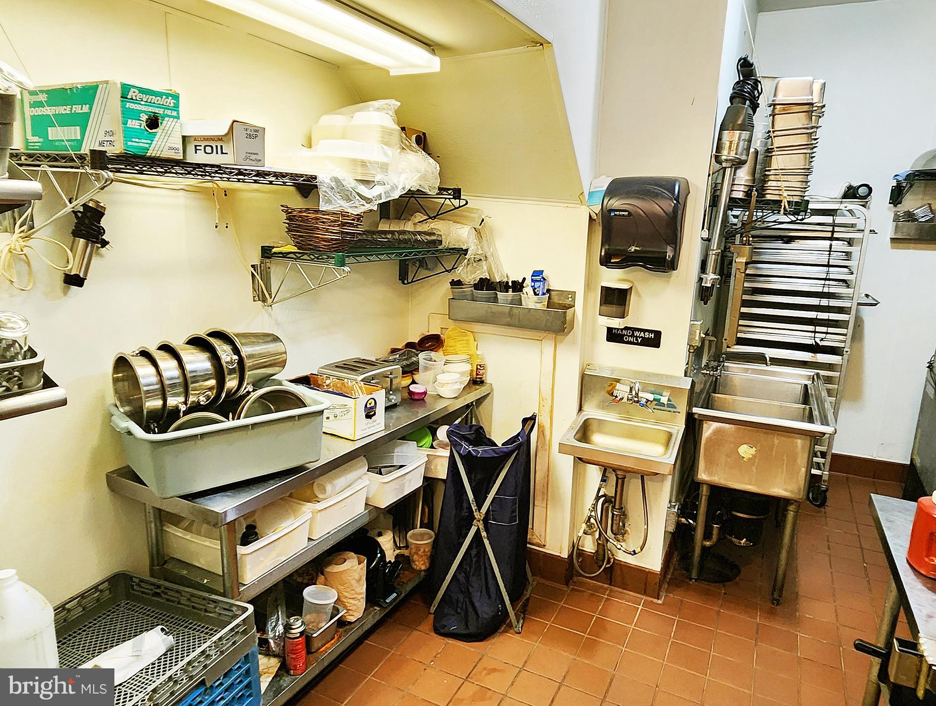 POINT BREEZE - Commercial Lease