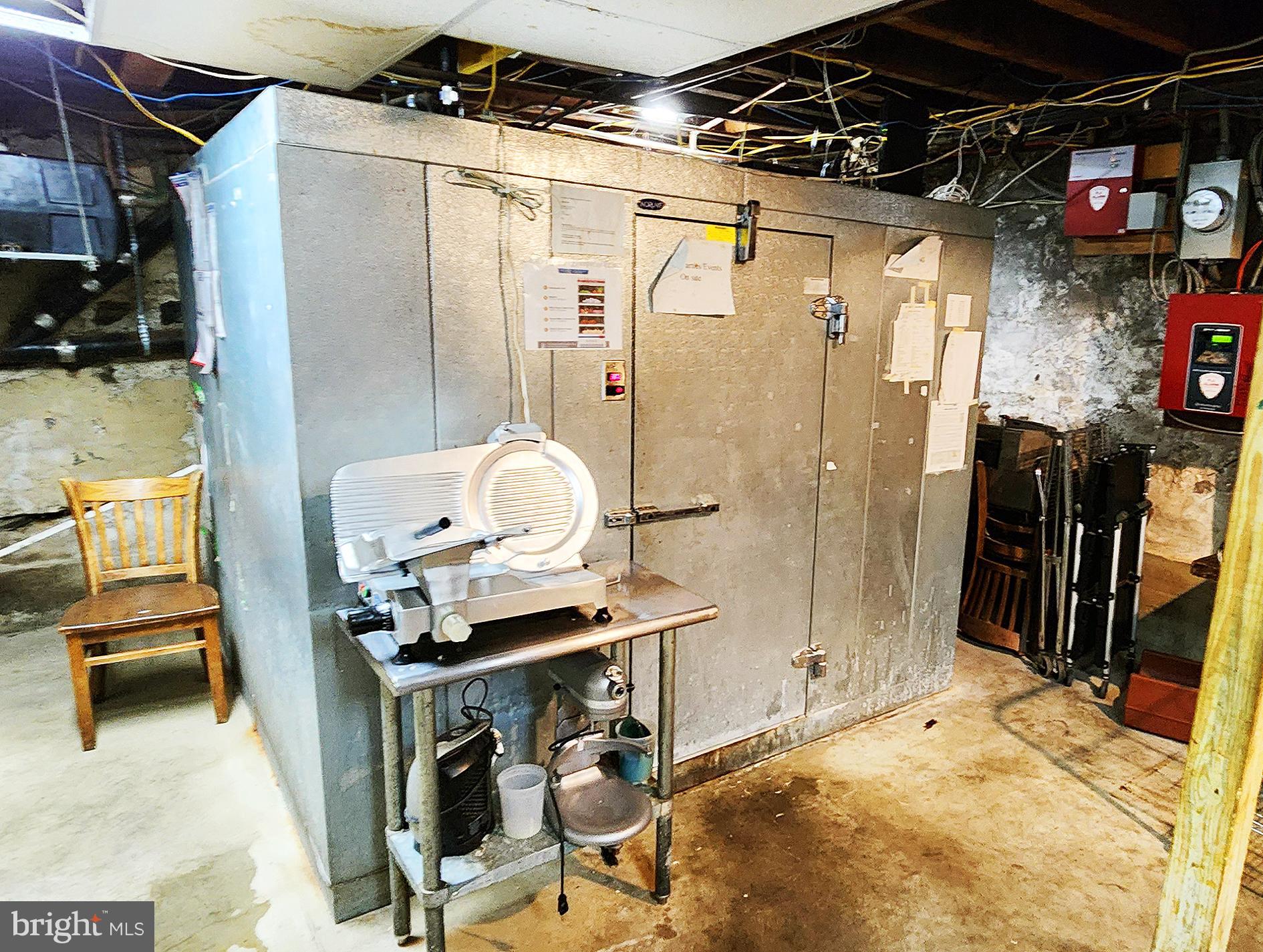 POINT BREEZE - Commercial Lease