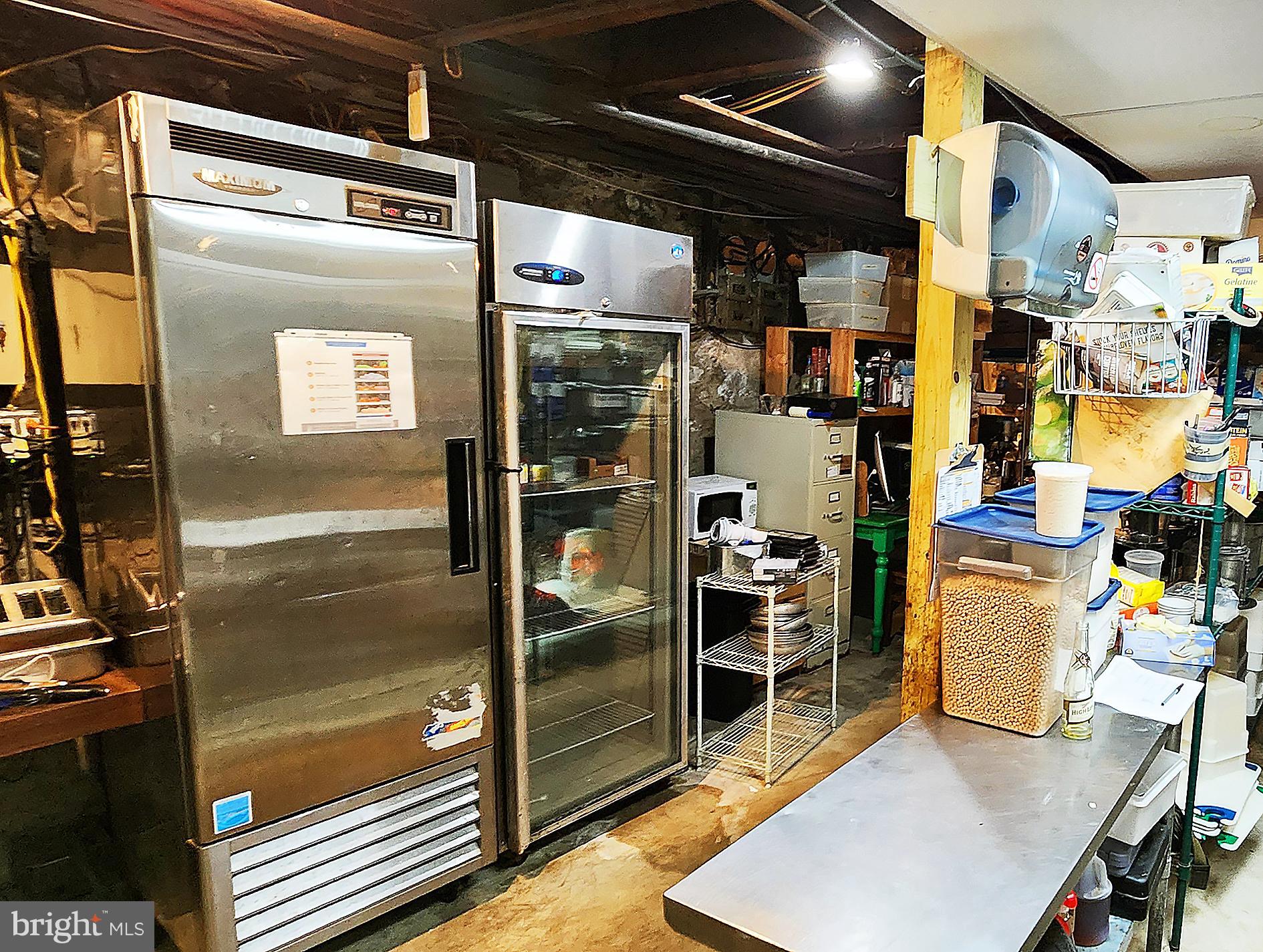 POINT BREEZE - Commercial Lease
