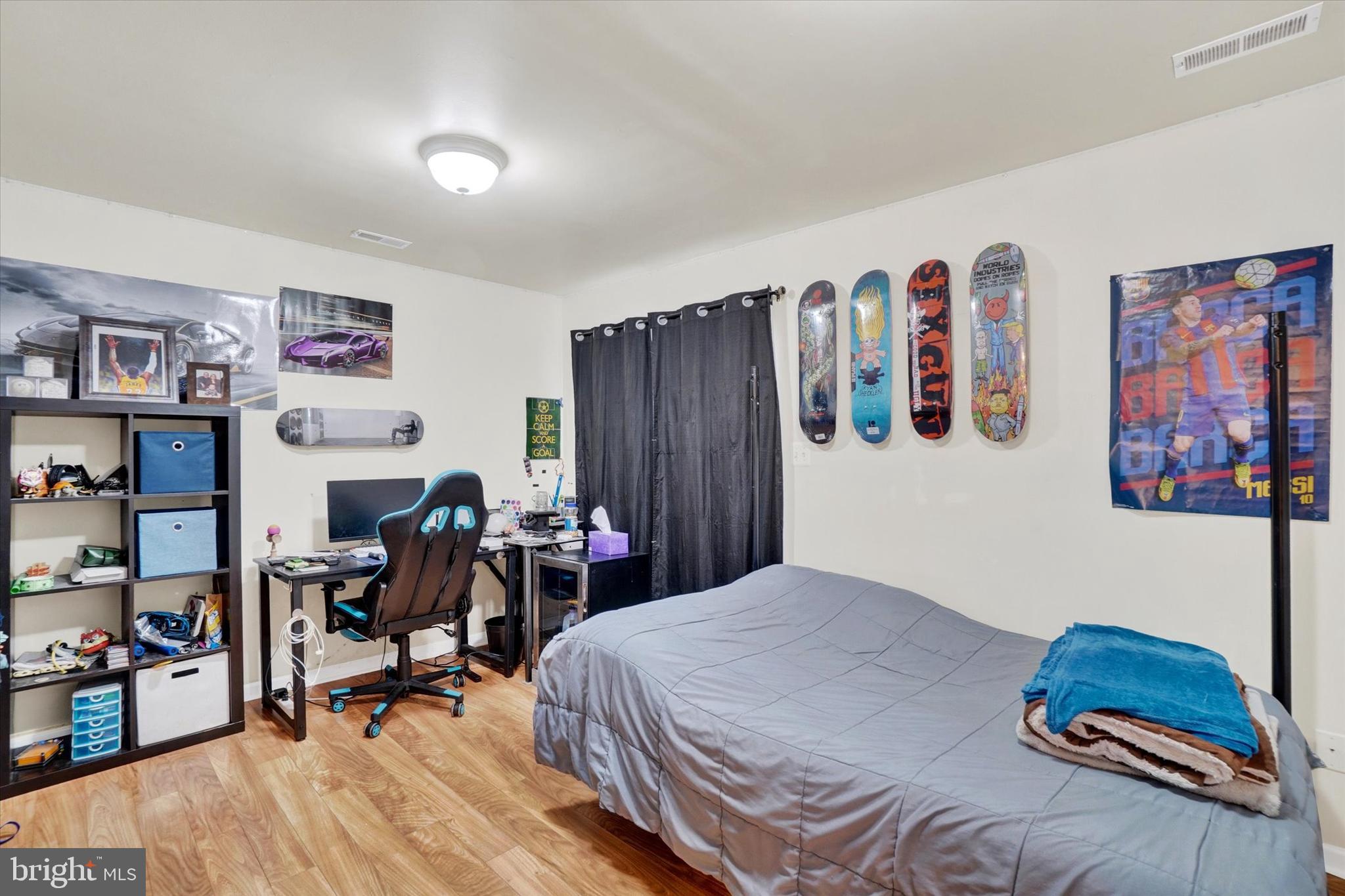 SALEM RUN TOWNHOMES - Residential