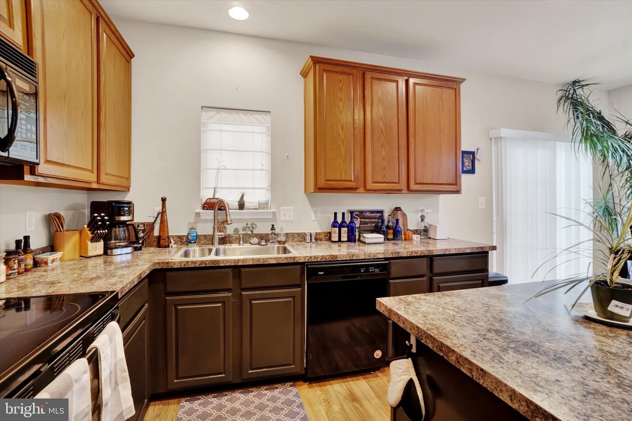 SALEM RUN TOWNHOMES - Residential