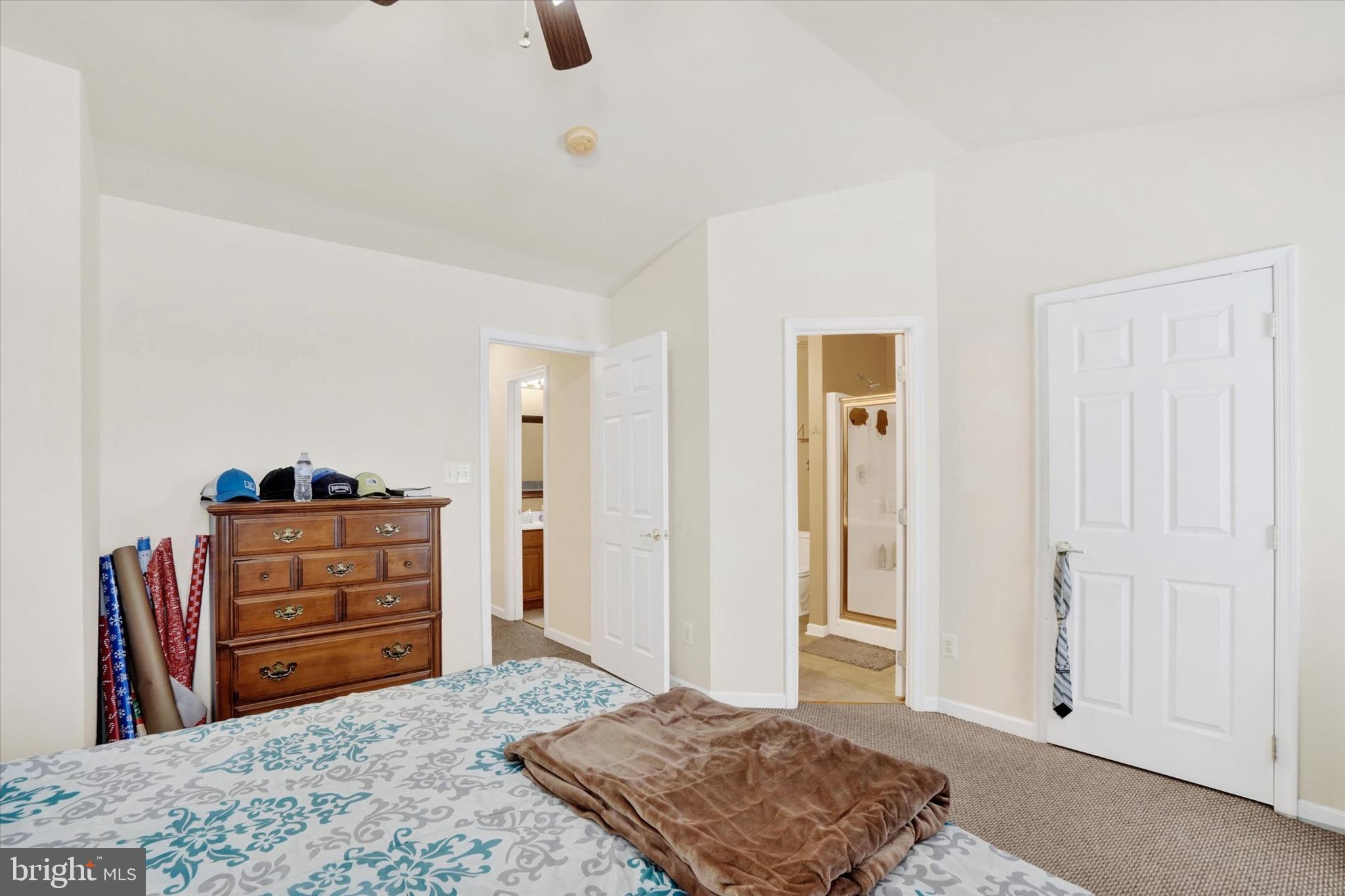 SALEM RUN TOWNHOMES - Residential