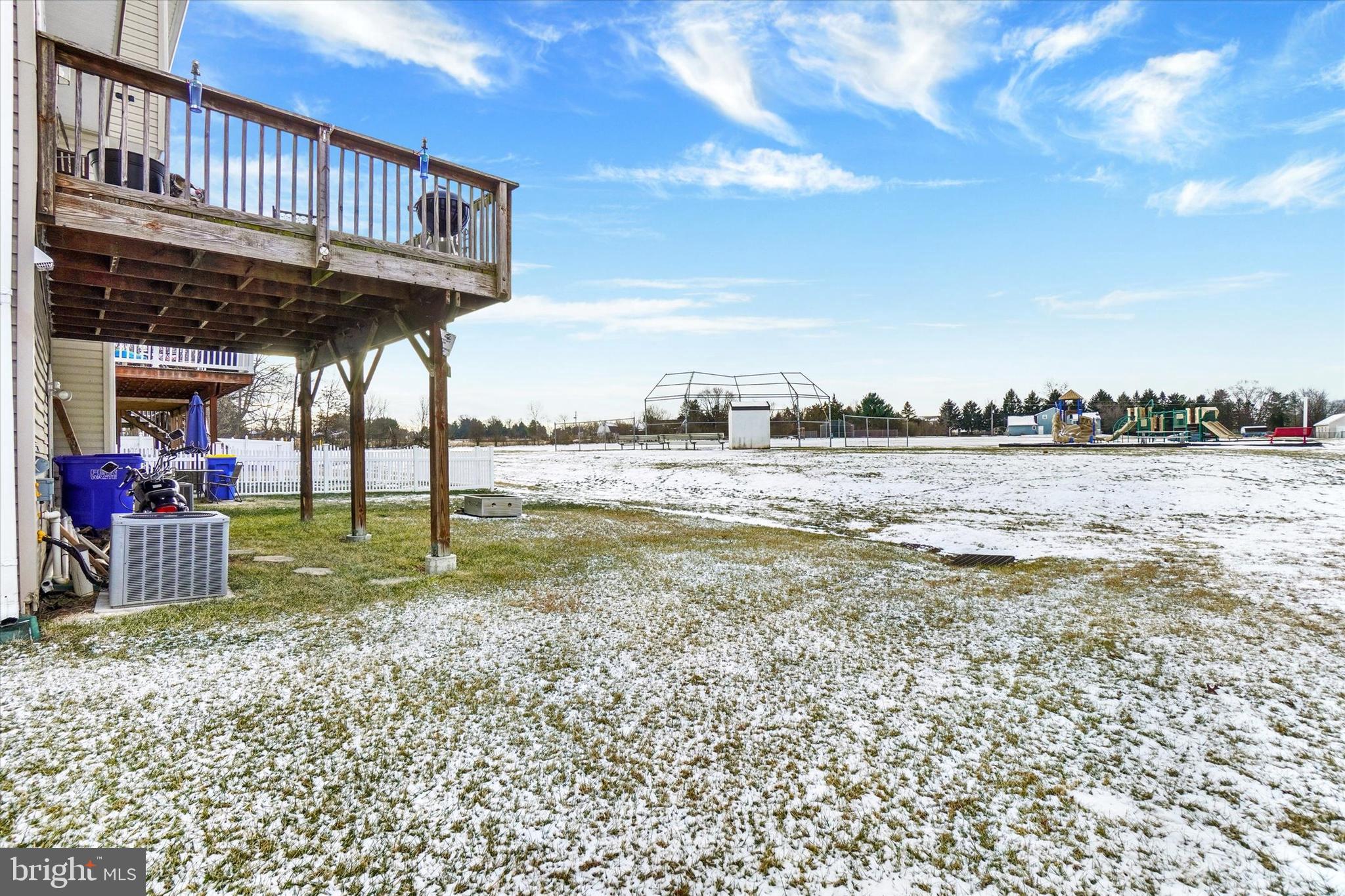 SALEM RUN TOWNHOMES - Residential