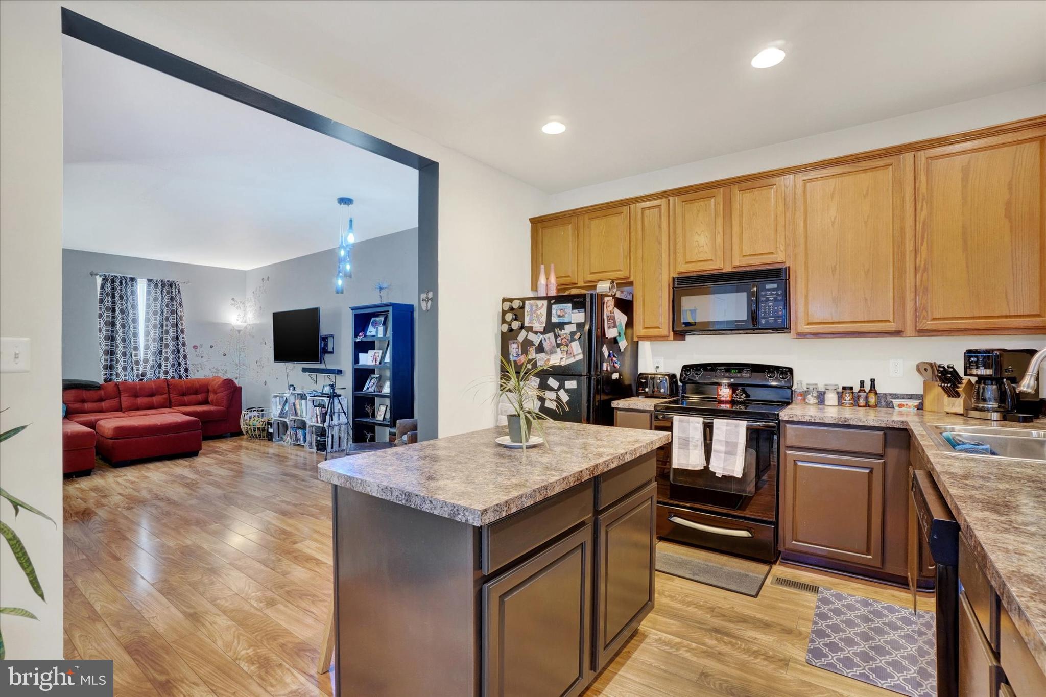 SALEM RUN TOWNHOMES - Residential