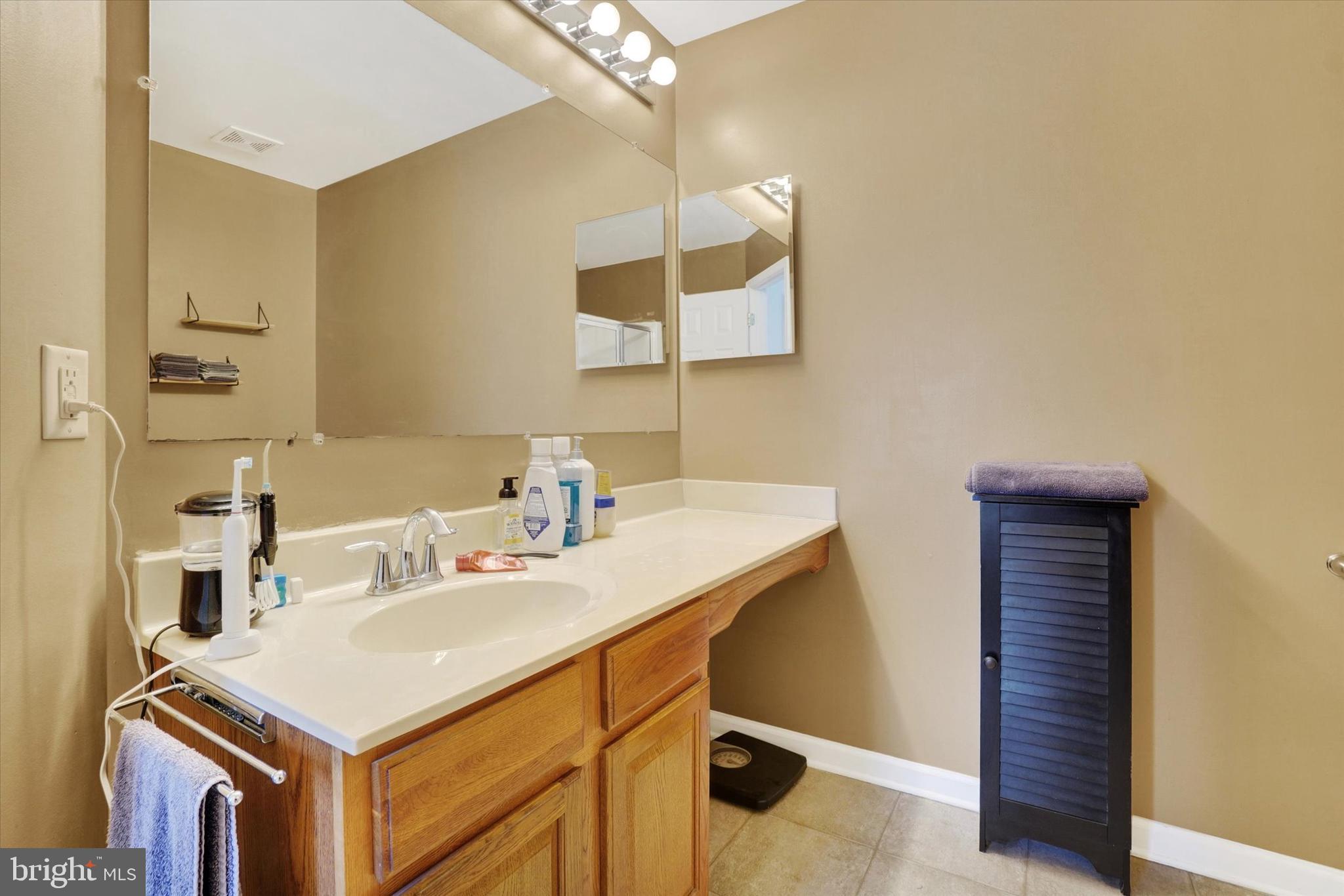 SALEM RUN TOWNHOMES - Residential