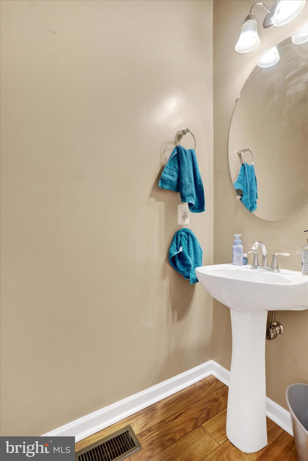 SALEM RUN TOWNHOMES - Residential